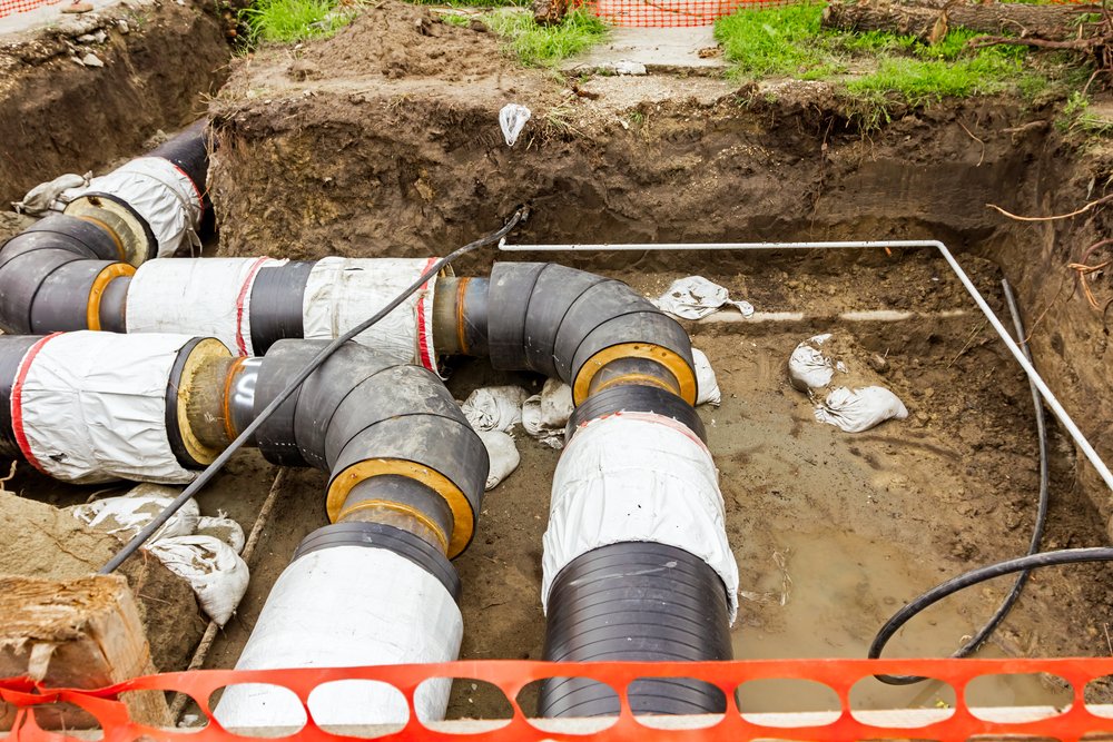 Fernwärme in Stuttgart und Hamburg: Hohe Kosten, steigende Energiepreise und Monopol der Betreiber belasten Eigentümer erheblich