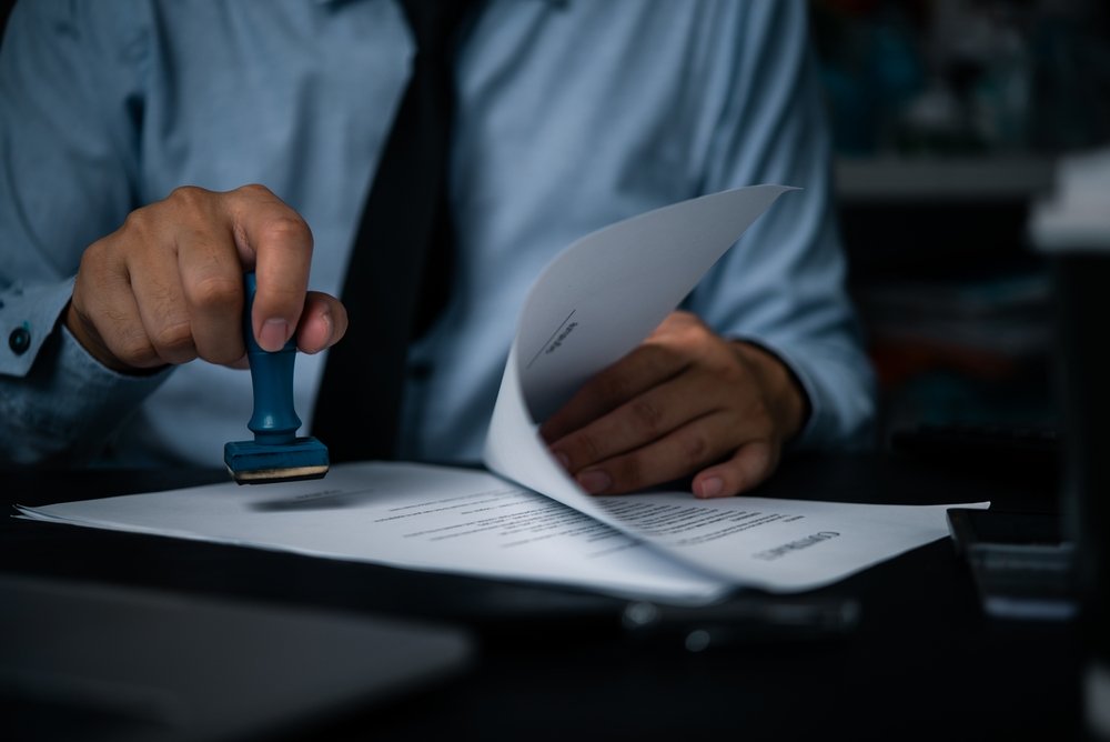 In Deutschland gibt es zu viele Beamte - IW-Studie zeigt Einsparpotenzial von 60.000 Stellen trotz steigender Arbeitslosigkeit