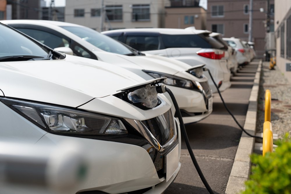 Die EU relativiert die Umweltfreundlichkeit von Elektroautos und will deren CO₂-Bilanz mit neuen Messmethoden besser bestimmen