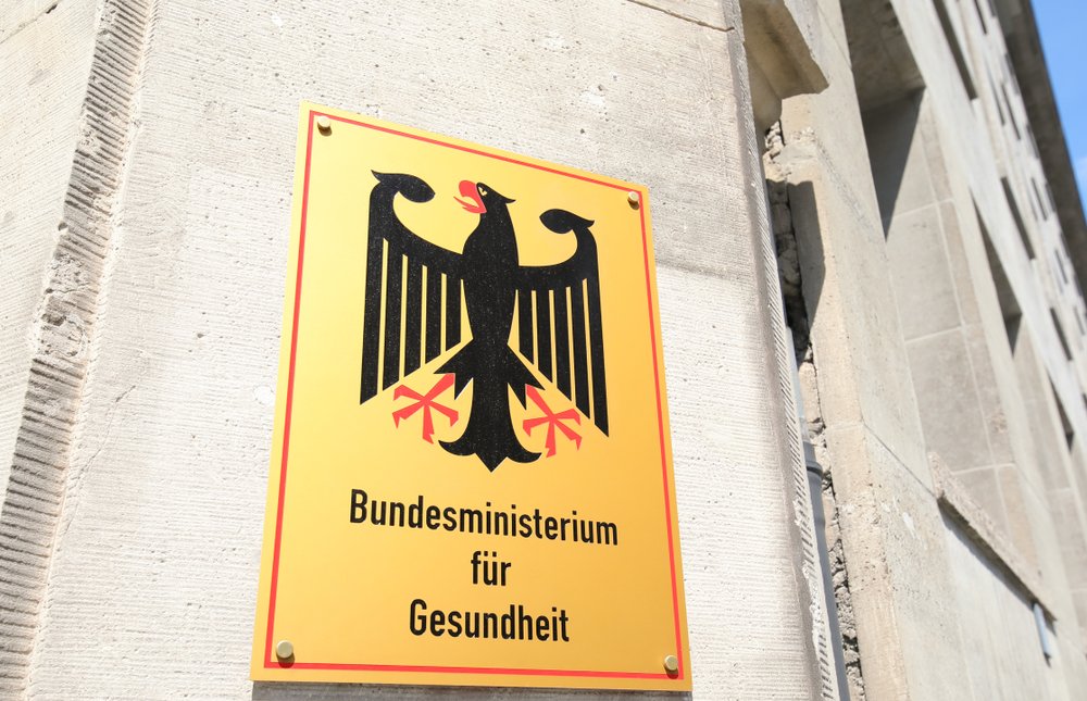 Gesundheitsministerin Warken ignoriert Realität: Krankenkassen warnen vor Finanzlücke