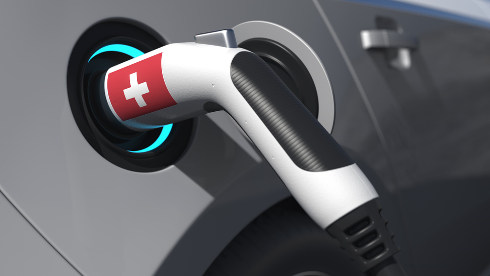 Drei Viertel der Schweizer meiden E-Autos aufgrund steigender Strompreise, hoher Anschaffungskosten und Zweifel an der Nachhaltigkeit