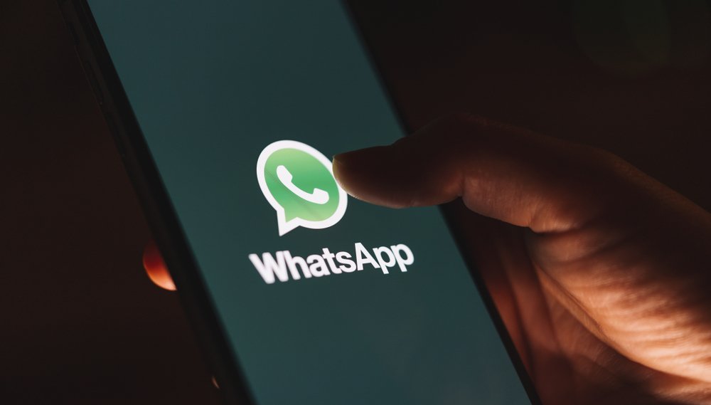 EU-Chatkontrolle bedroht Privatsphäre und Datenschutz. Freiheit gerät unter Druck – Brüssel plant neue Überwachung