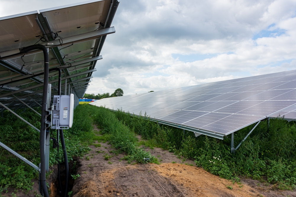 Chinas Einfluss auf Europas Solarsysteme birgt ein wachsendes Sicherheitsrisiko für Stromnetze und kritische Energieinfrastruktur