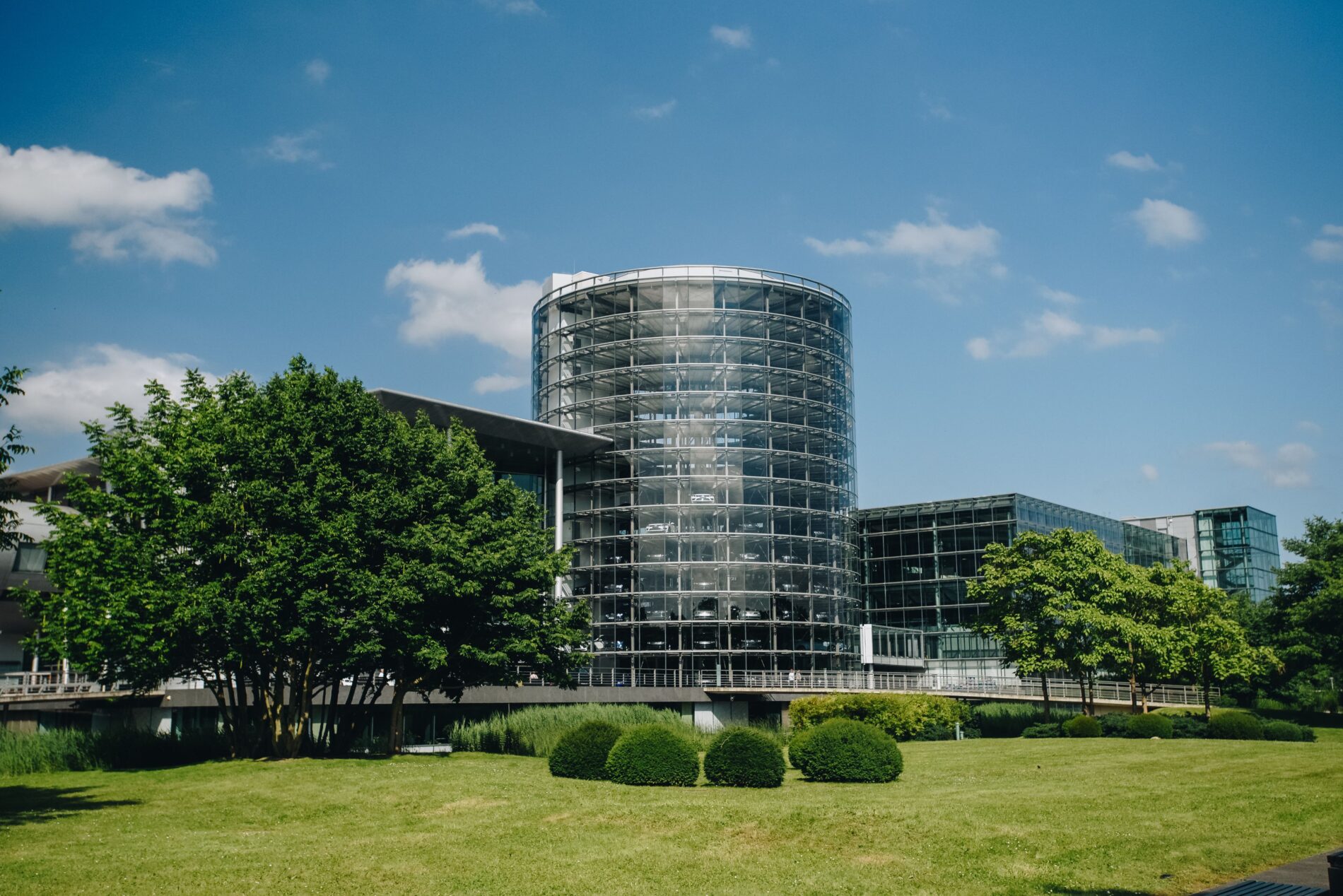 Gläserne Manufaktur vor dem Umbruch: VW beendet die Fertigung in Dresden und formt den Standort zum Technologiezentrum