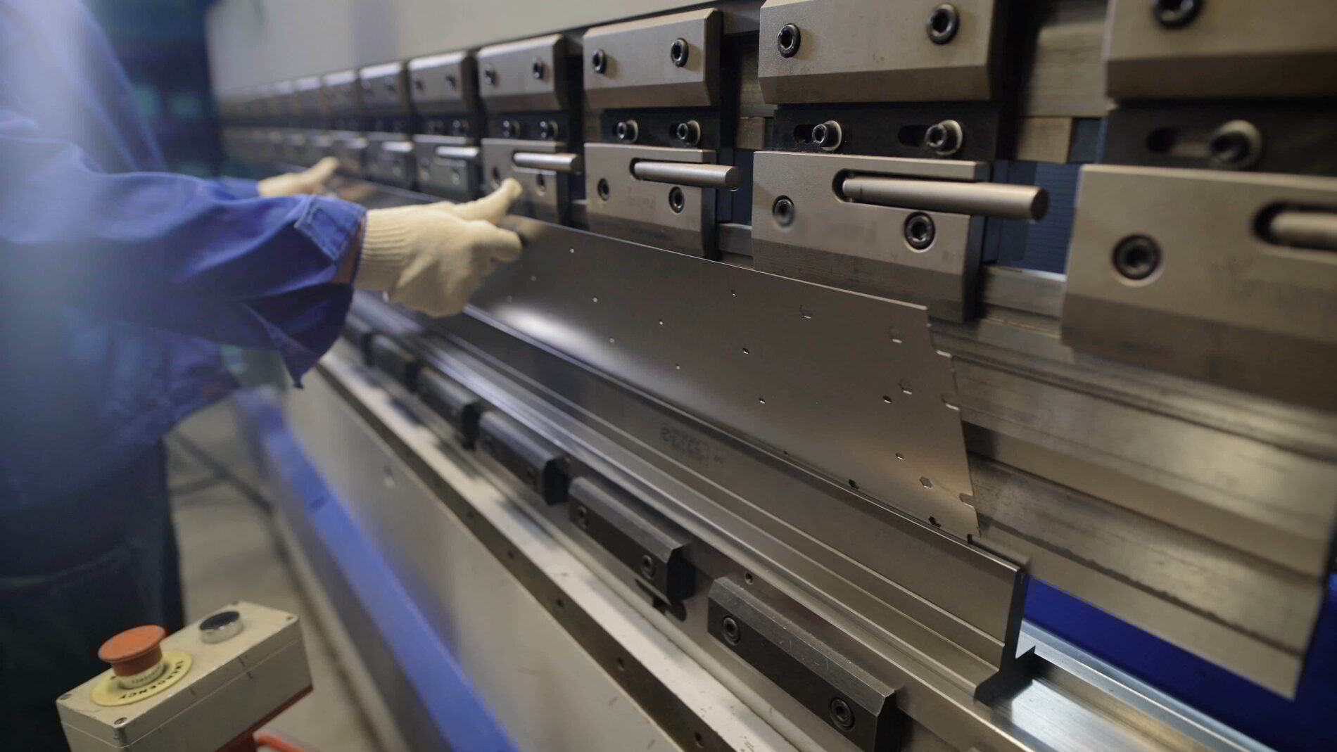 Stabile Aufträge, funktionierende Technik – doch Lärmvorschriften verbieten den Nachtbetrieb und zwingen Huhn-Teckentrup zur Verlagerung