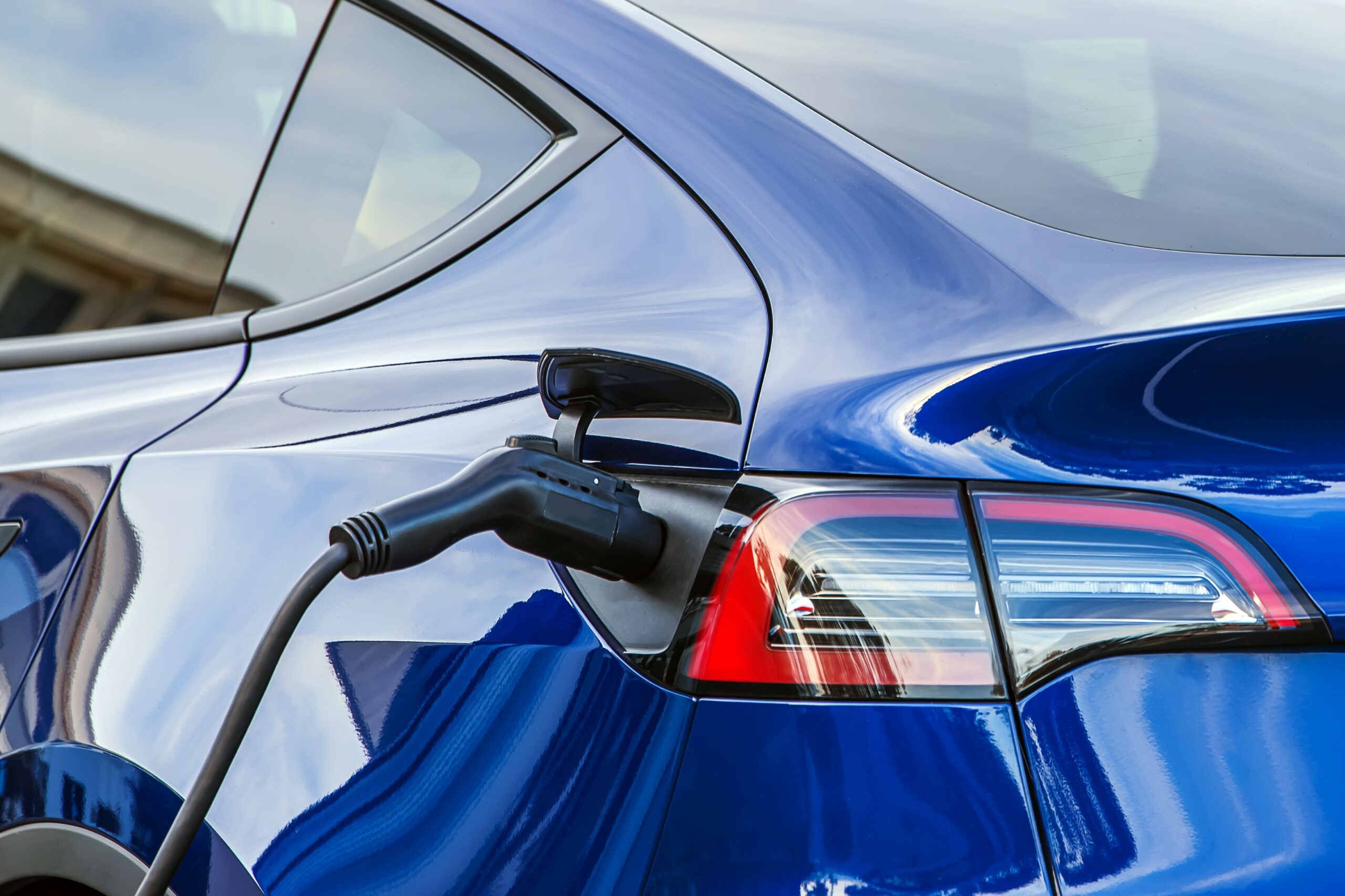 E-Auto-Versicherungen häufig teurer als für Verbrenner – bis zu 44 Prozent Aufschlag