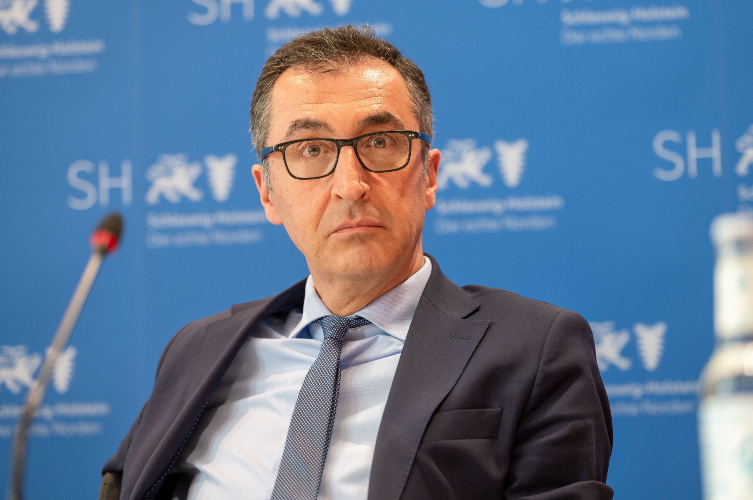 Auto-Krise in Baden-Württemberg: Grüne verlieren den Halt – Özdemirs Notprogramm