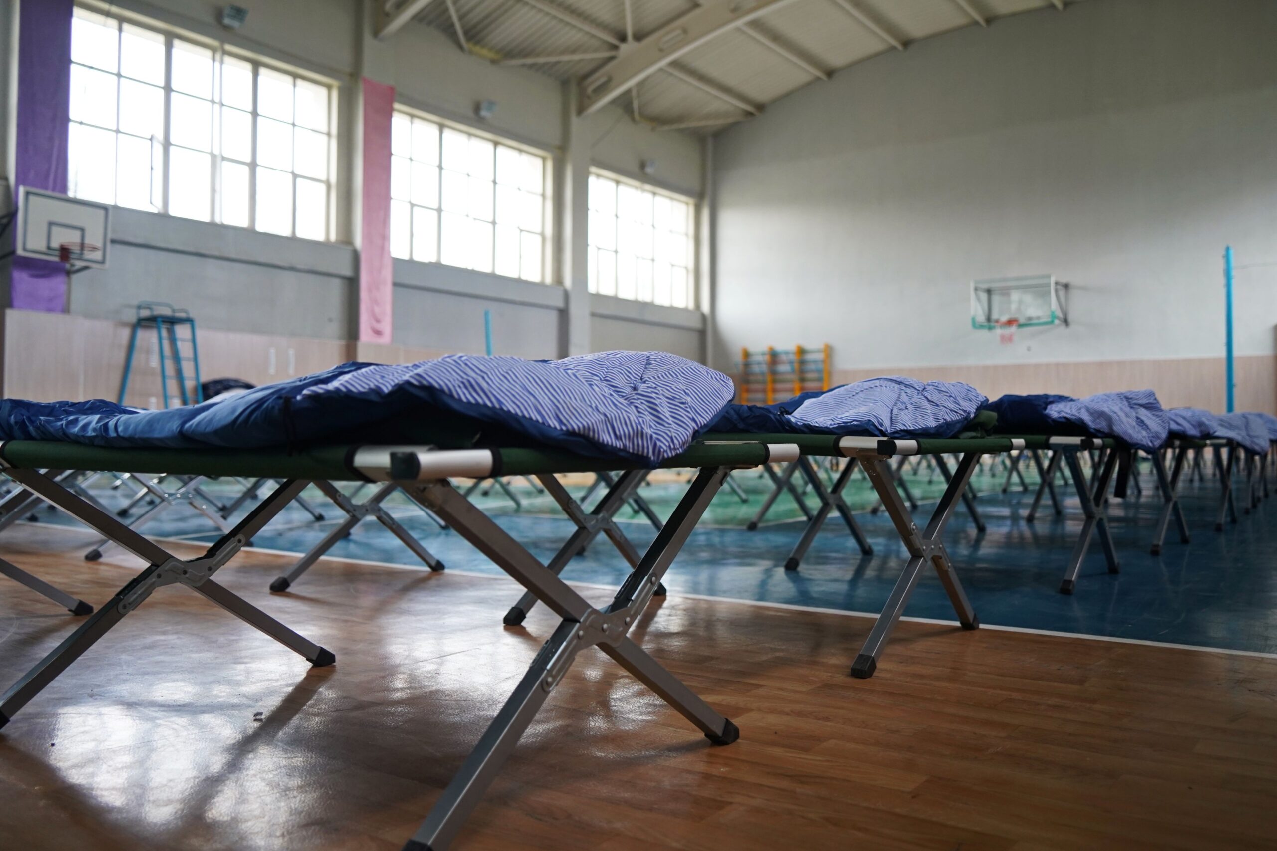 Berlins Katastrophenschutz: 97-Jährige auf Feldbett – Fotos mit Politikern statt Führung