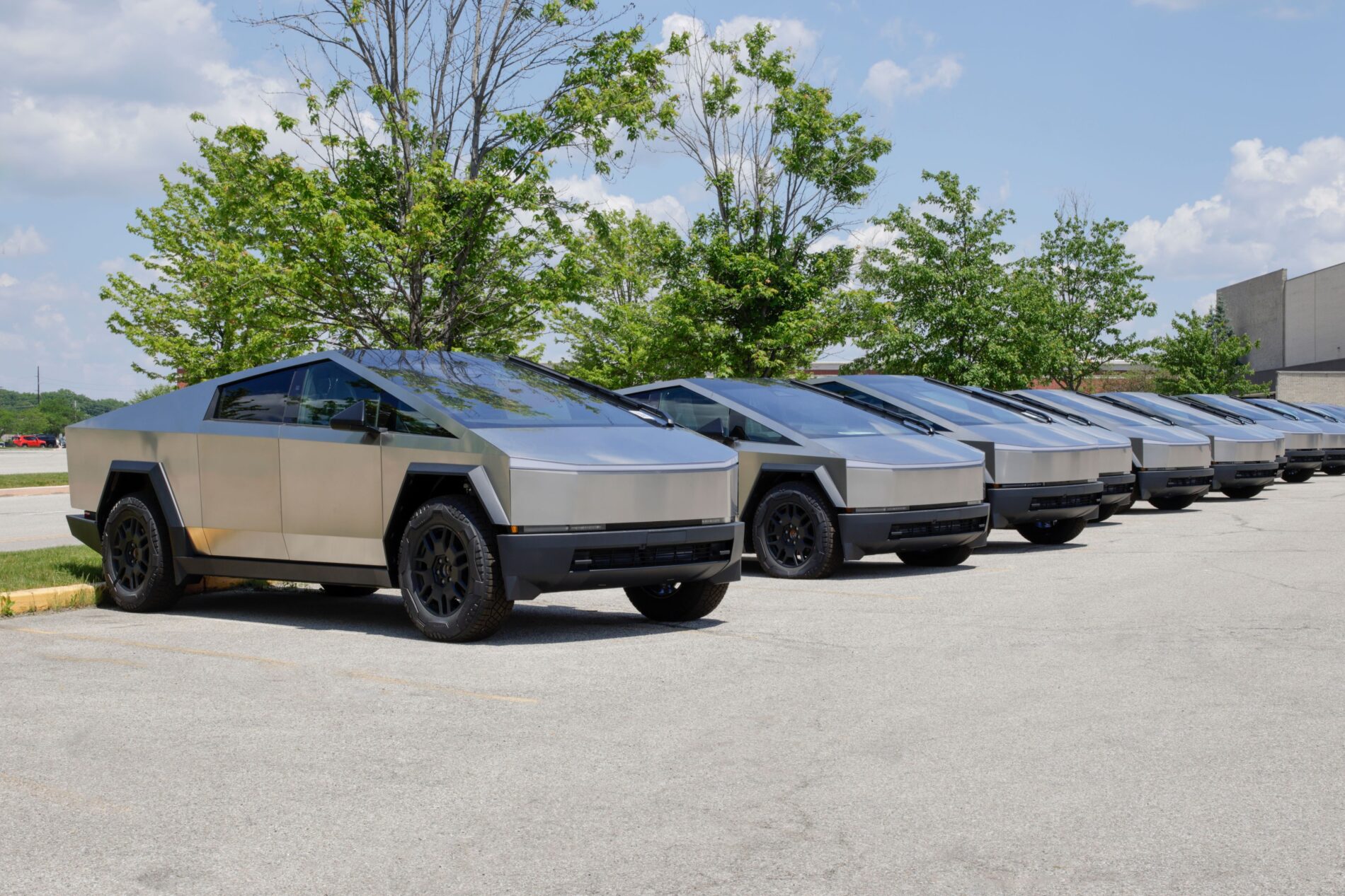 Teslas 4680-Zelle galt als Zukunftszelle für mehr Reichweite und niedrigere Kosten. Nun hat Tesla die Lieferverträge mit LG radikal gekürzt