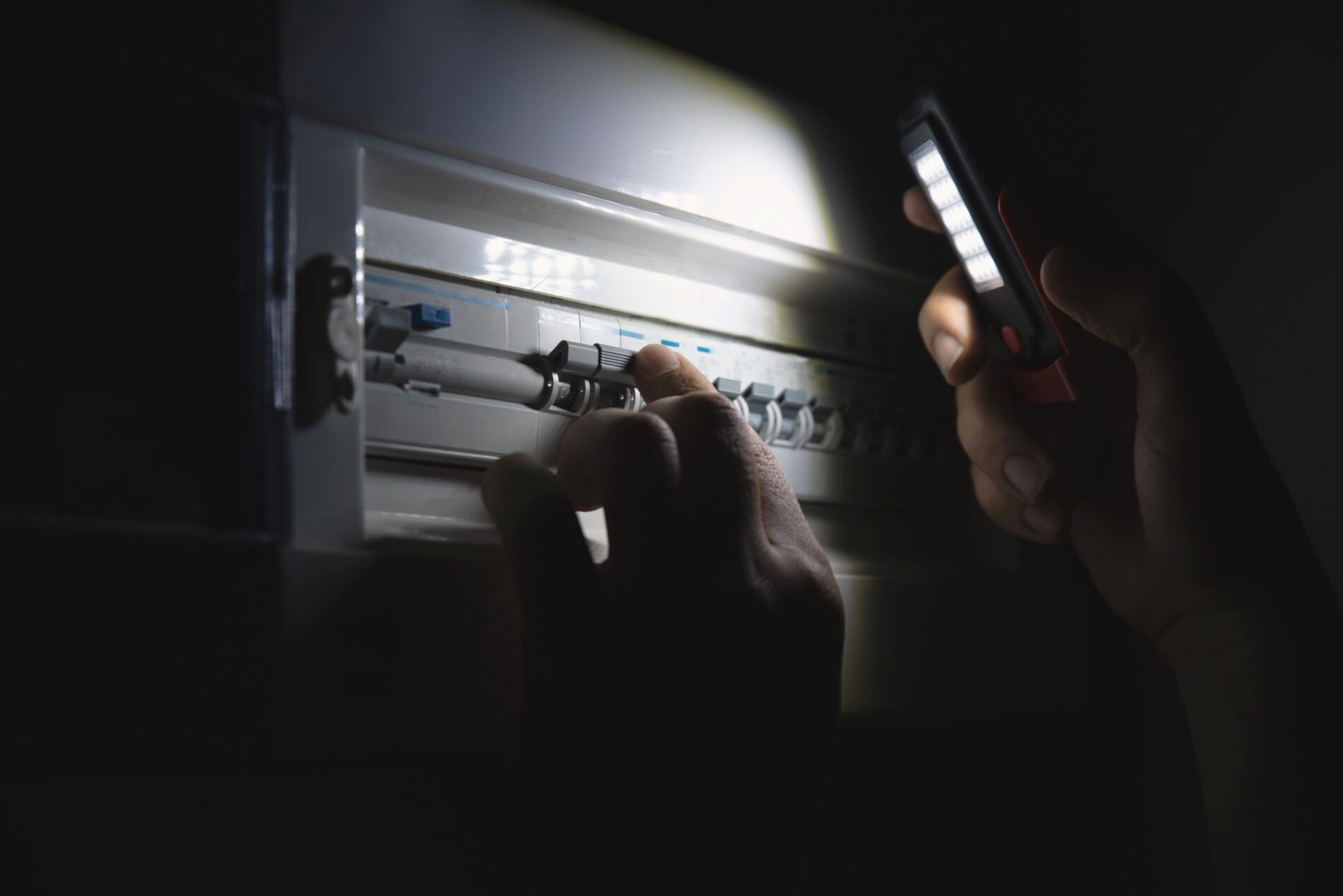 Defekte und Störungen: Stromausfälle in Baden-Württemberg mit Folgen in Stuttgart, Tübingen und im Schwarzwald-Baar-Kreis