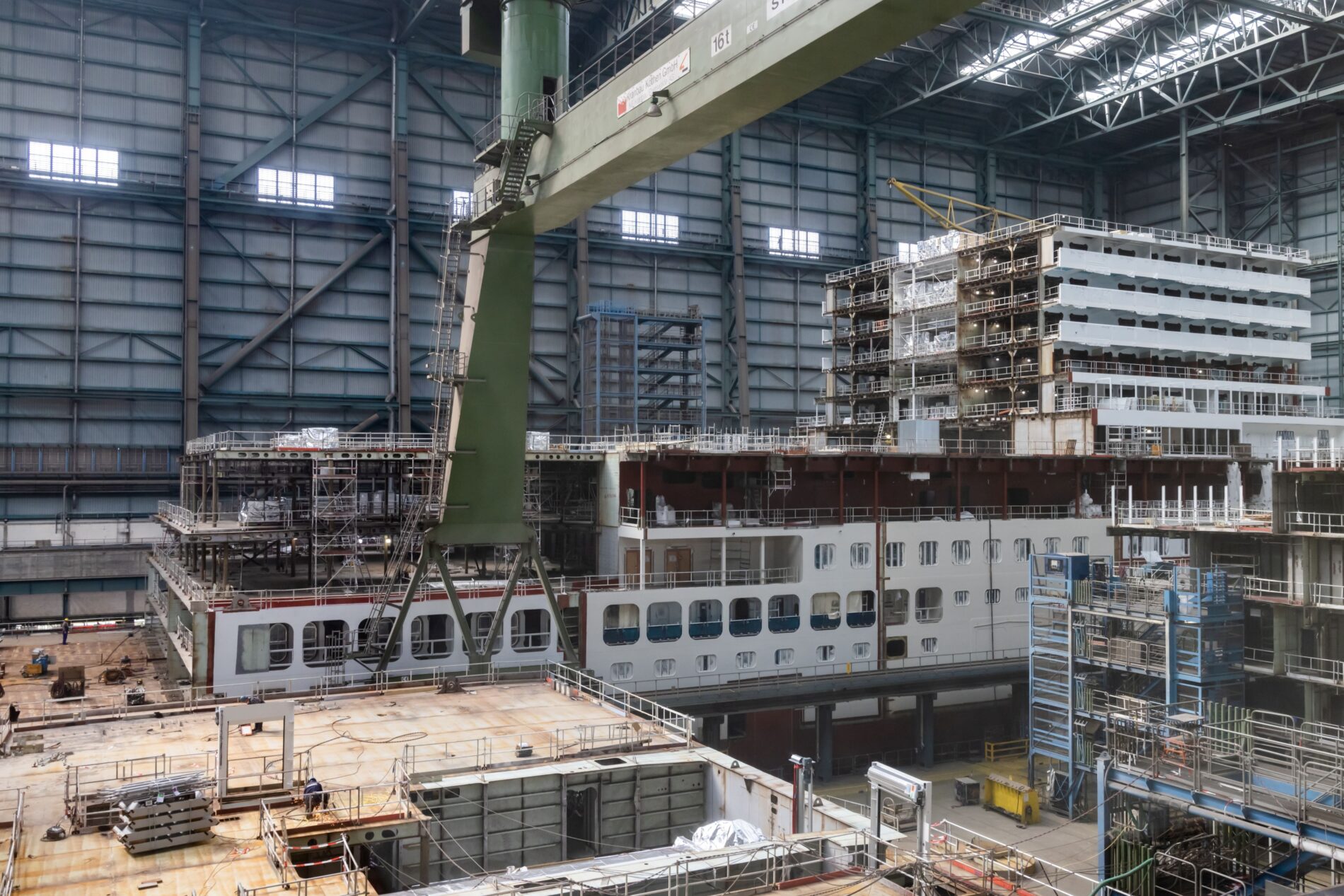 Meyer Werft verbrennt Staatsgeld: 400 Millionen sind aufgezehrt, Prüfer warnen vor neuen Milliardenrisiken für Steuerzahler