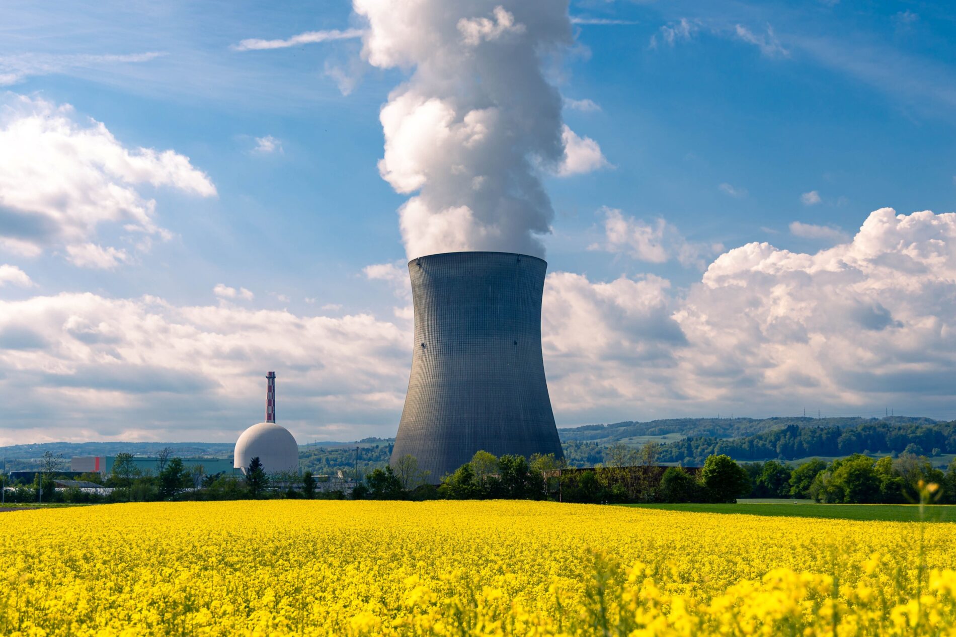 Schweizer Kanton Aargau stellt die Energiestrategie um - neue AKW werden wieder denkbar, während Beznau 1 und 2 vor dem Aus stehen