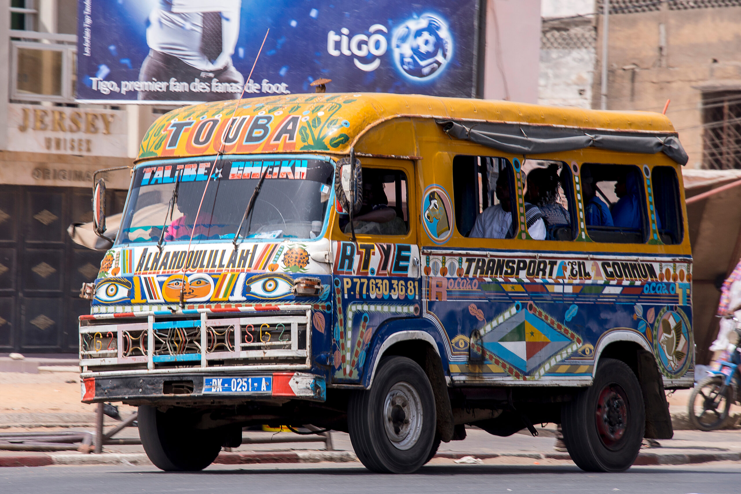 EU zahlt Senegal 320 Millionen Euro für Busse – China kassiert den Auftrag aus Dakar