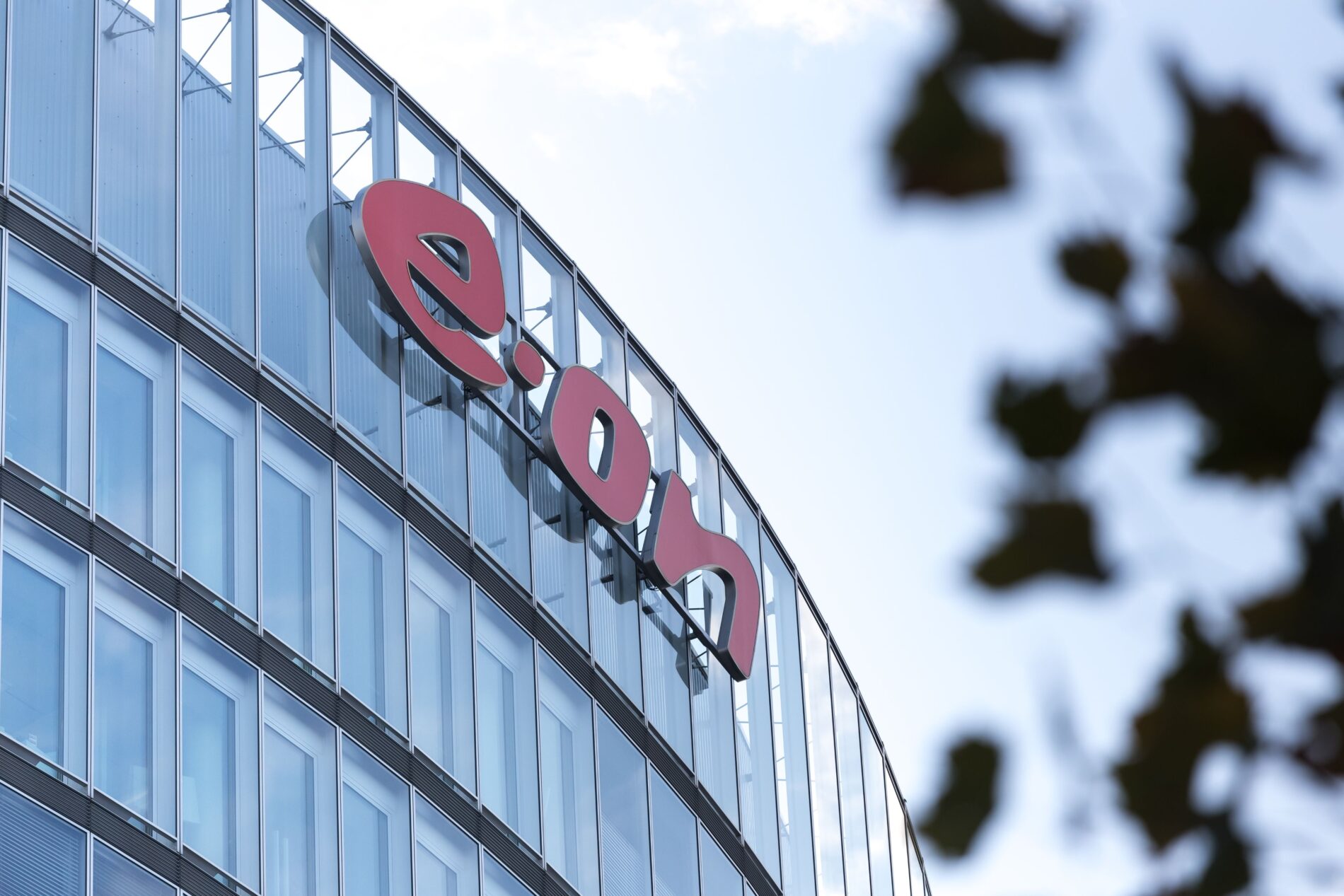 Schieflage im Stromnetz: E.on-Chef Birnbaum stützt Reiches Reform gegen teure Engpässe bei Wind und Solar