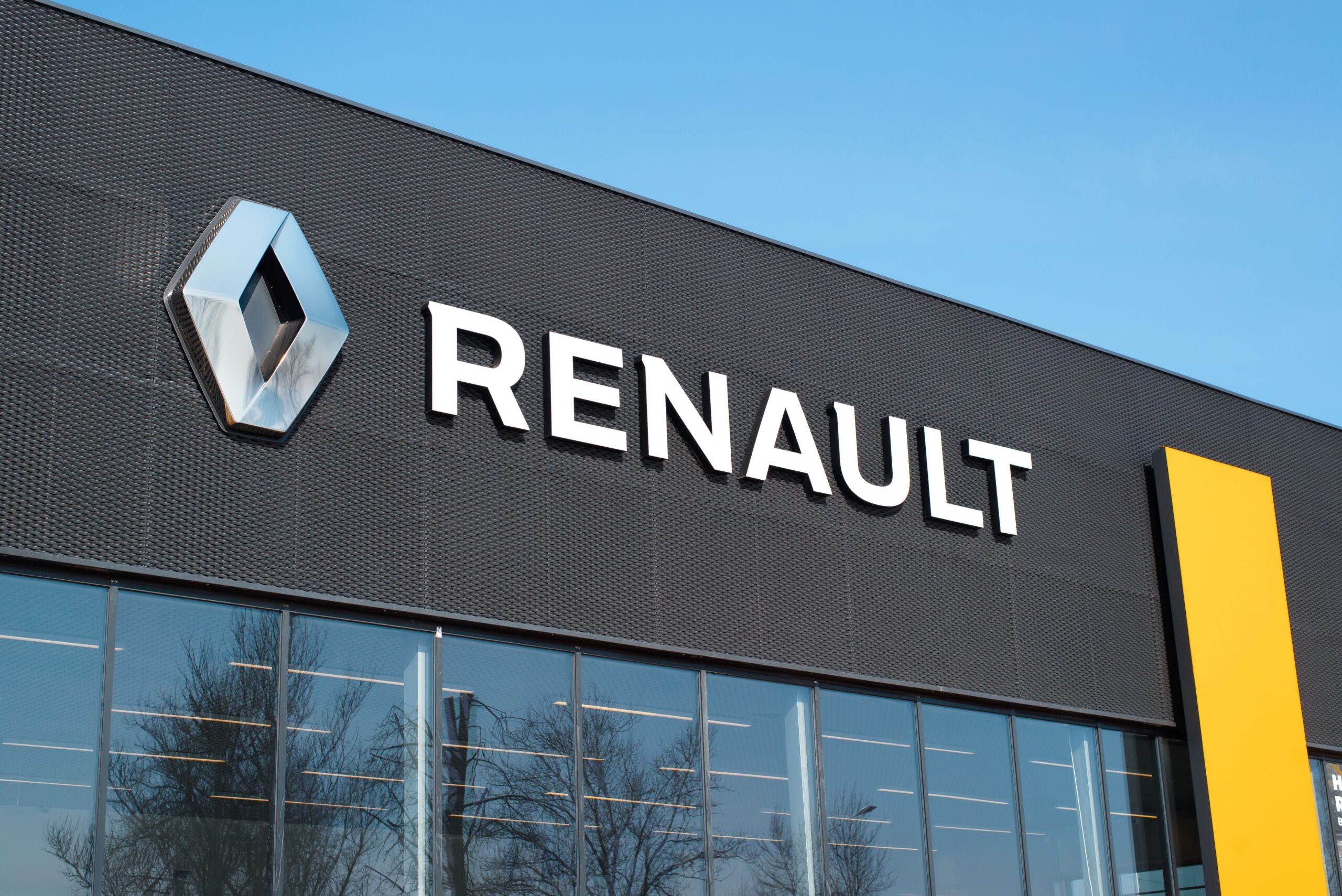 Renault is cutting up to 2400 engineering jobs worldwide