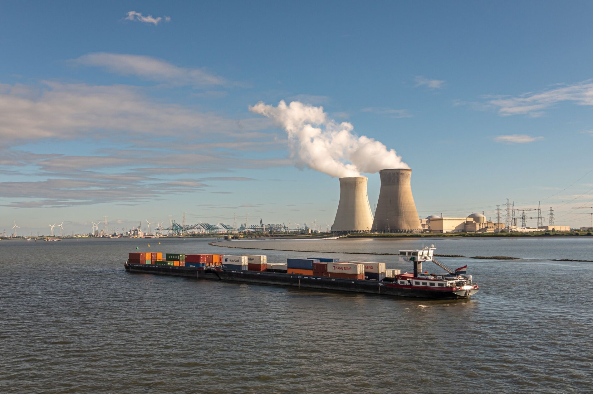 Belgien stoppt den Rückbau seiner Atomkraftwerke und prüft eine staatliche Übernahme der AKW zur Sicherung der Stromversorgung