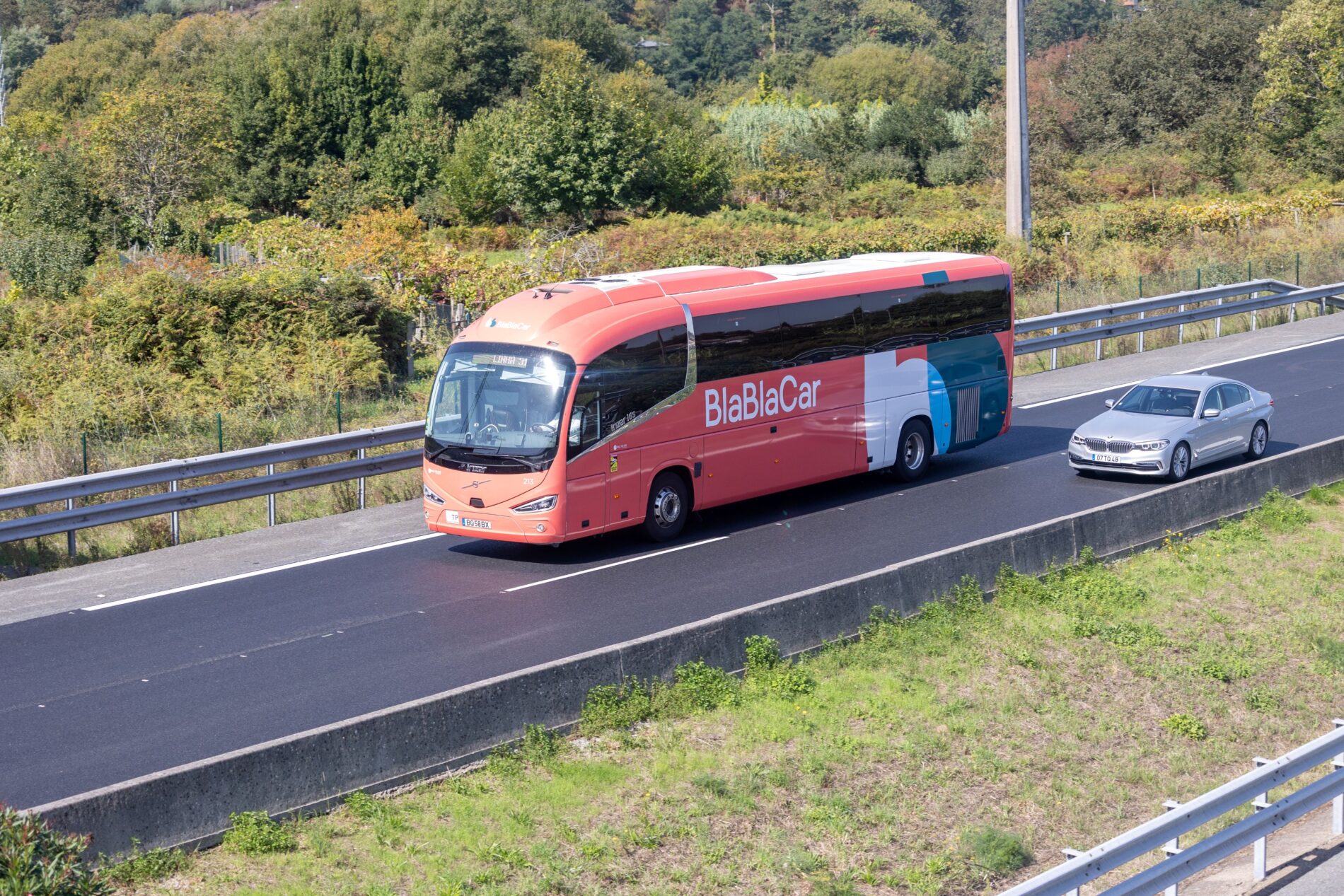 BlaBlaCar stoppt Fernbus-Linienverkehr - hohe Kosten, Energiepreise und harter Wettbewerb treffen über 300 Städte
