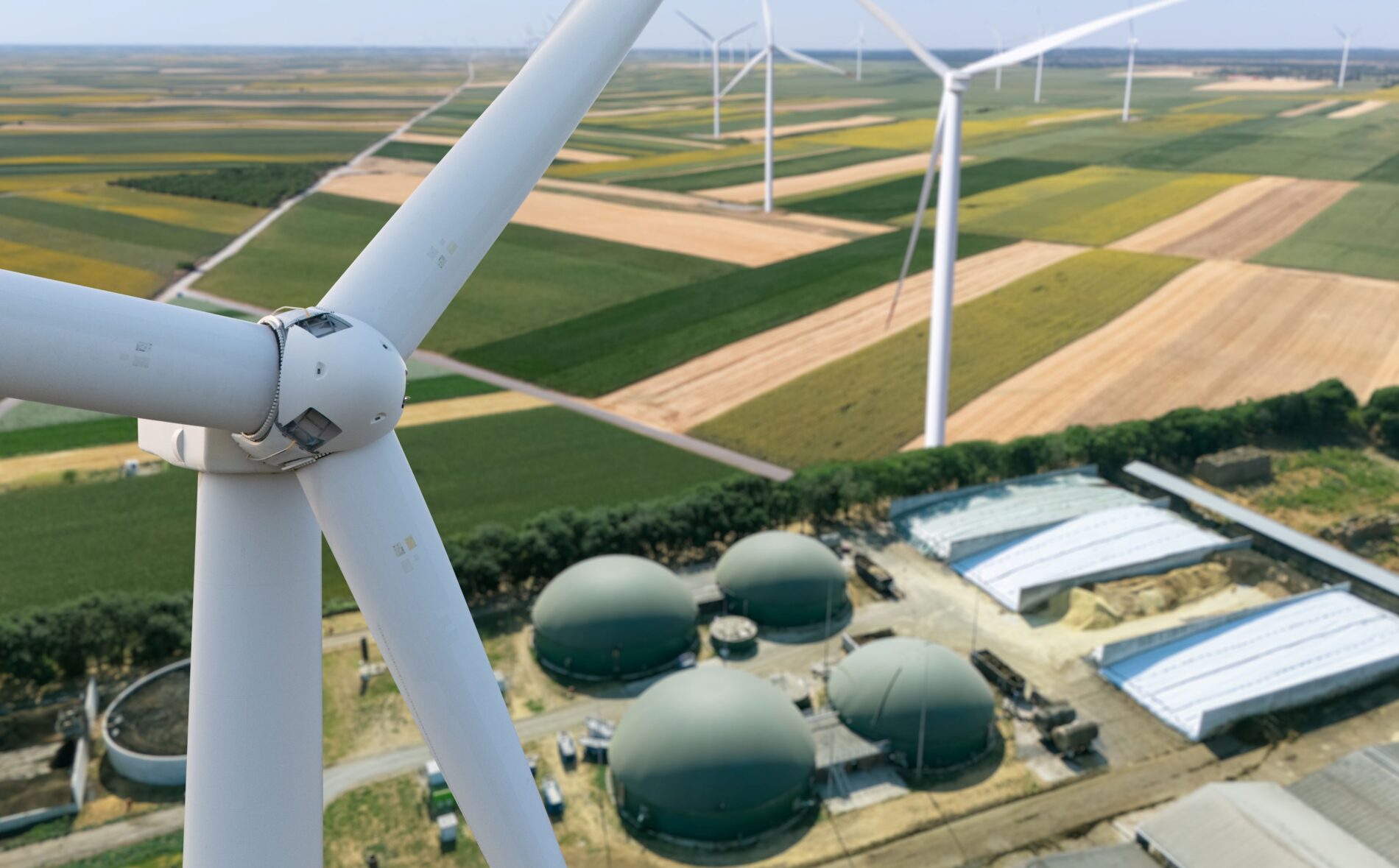 Deutschlands Energiewende läuft der eigenen Technik davon - Netze, Speicher und Reservekraftwerke kommen nicht schnell genug nach