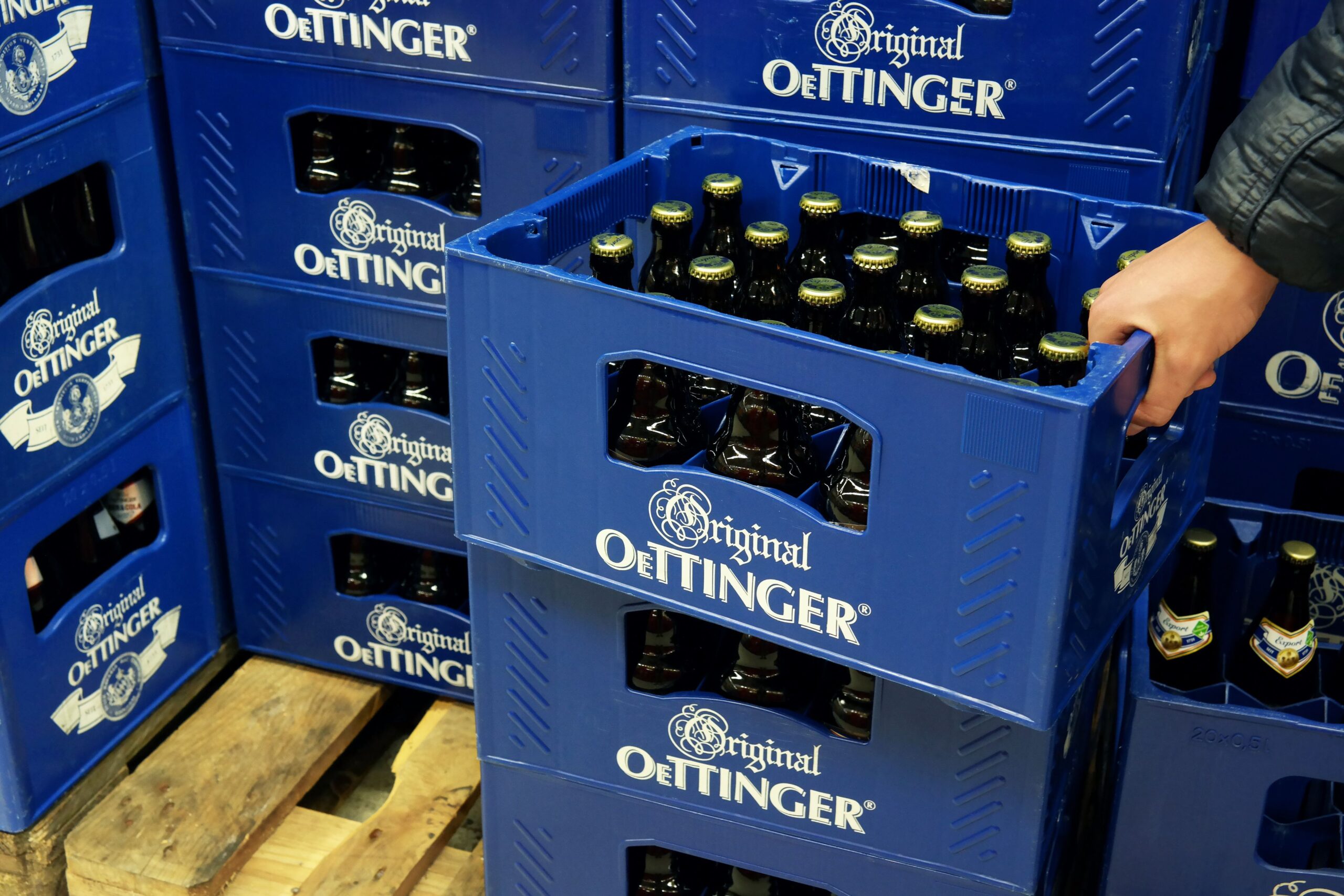 Oettinger-Brauerei verlagert Auslandsgeschäft in die Schweiz