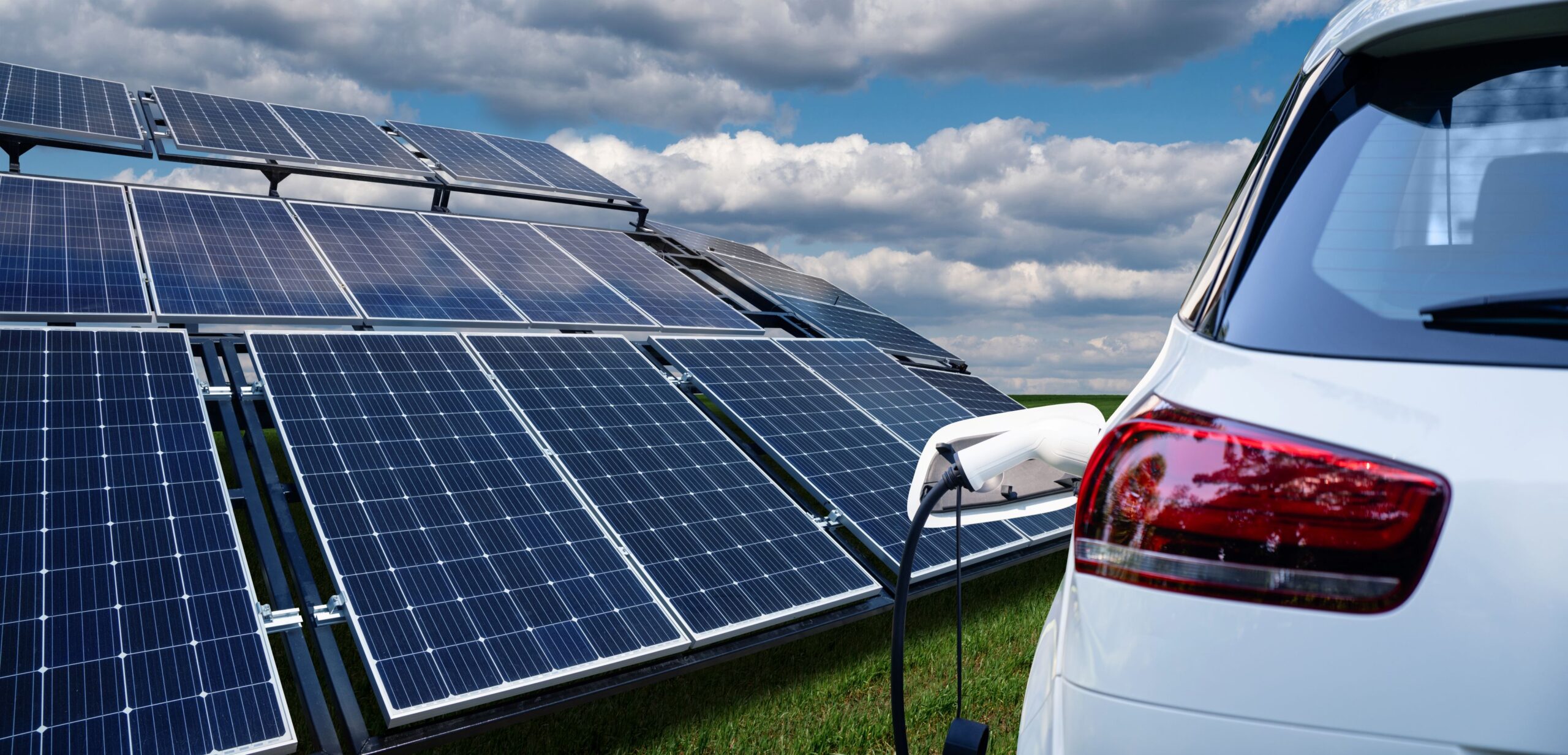 Neue EU-Verordnung verteuert E-Autos, Batterien und Solaranlagen
