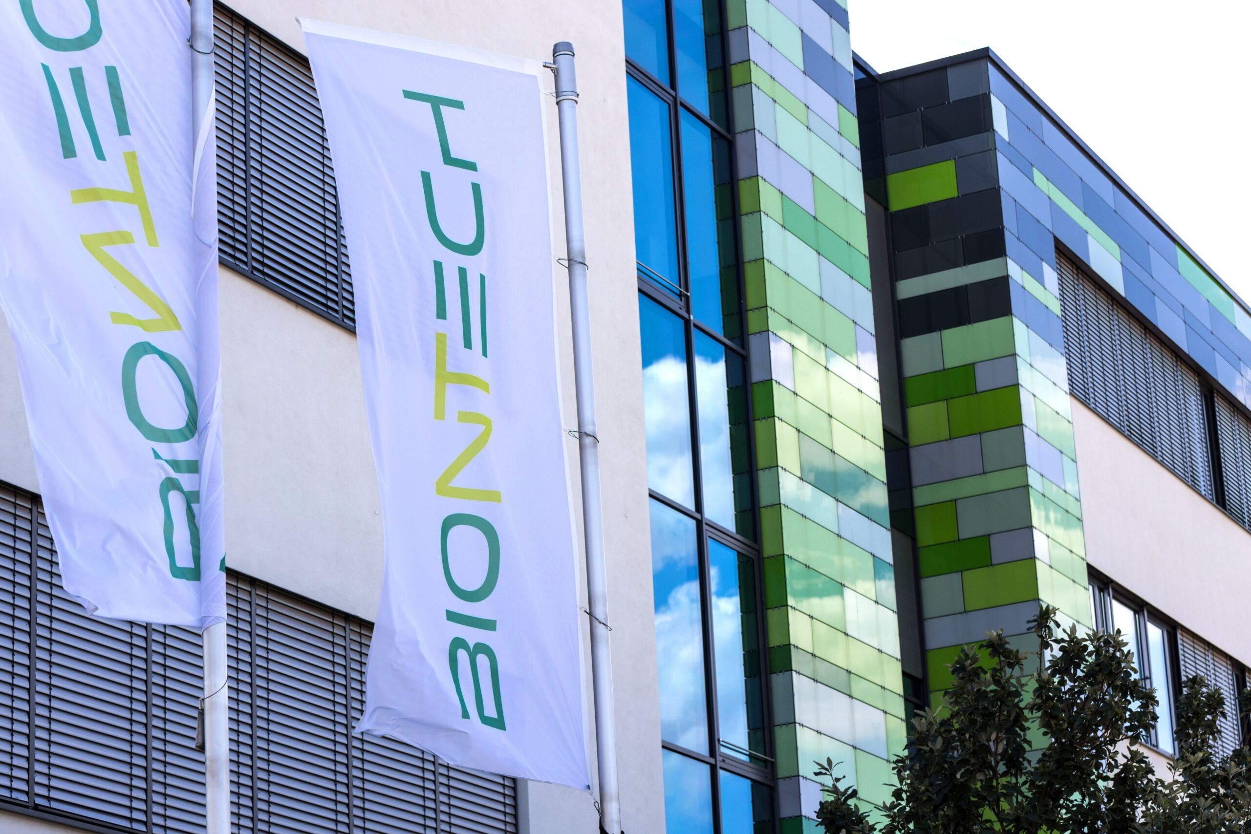 BioNTech zieht Impfstoffproduktion aus Deutschland ab – bis zu 1860 Stellen betroffen