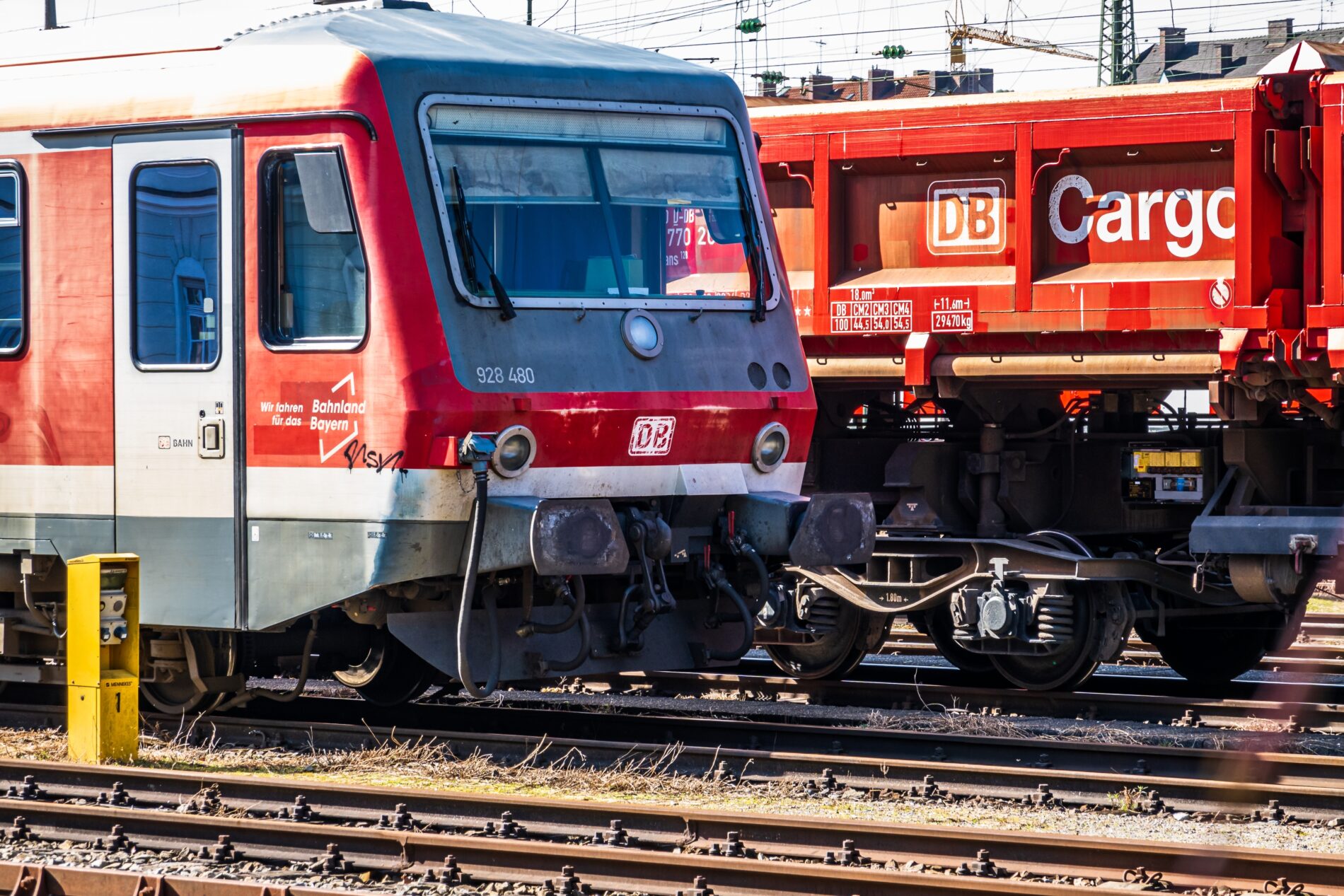 DB Cargo kürzt Tausende Jobs. Der Güterverkehr steht damit im Konflikt mit Klima- und Transportzielen des Bundes