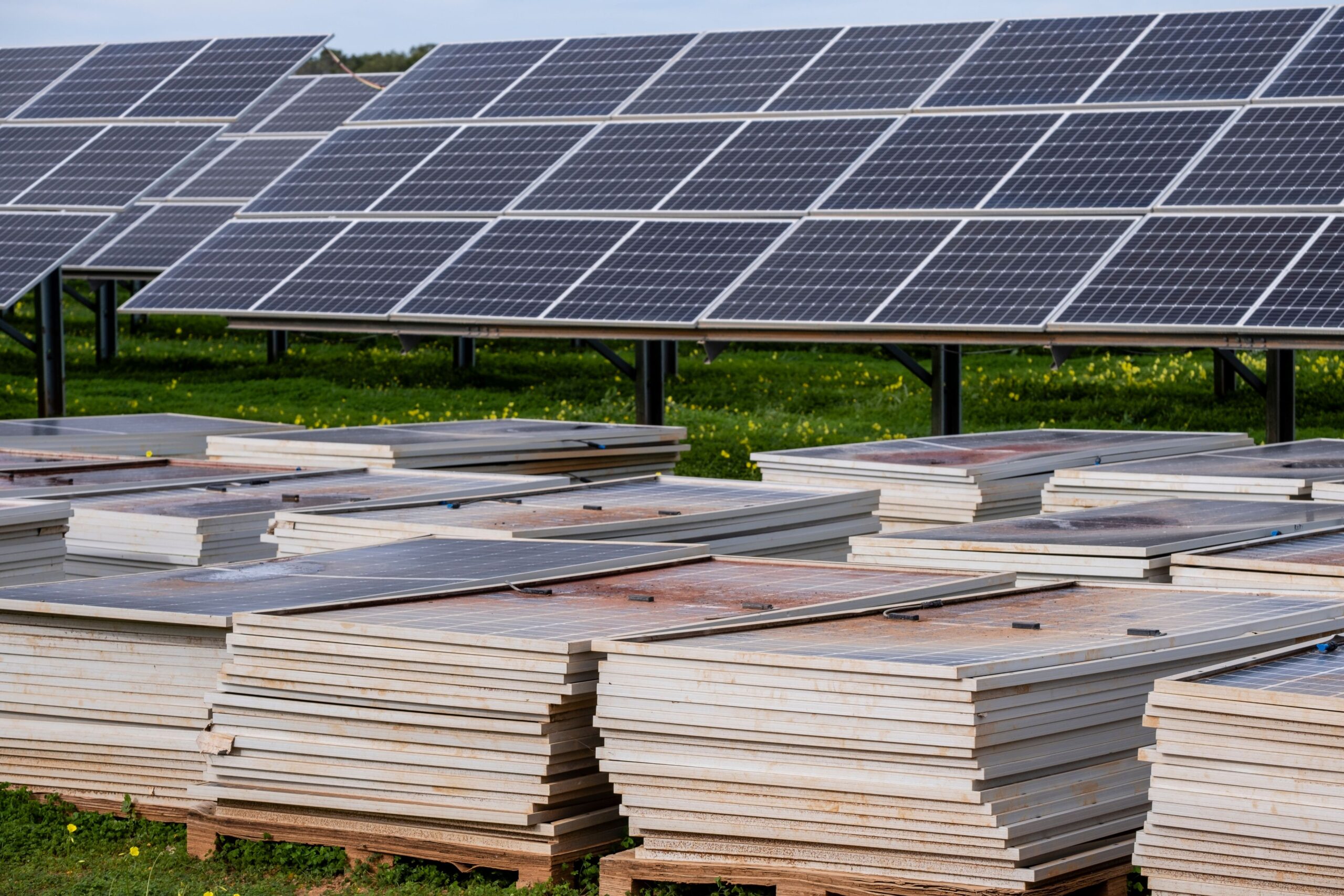 Rohstoffbedarf von Solaranlagen – die versteckte CO2-Last vor dem ersten Strom