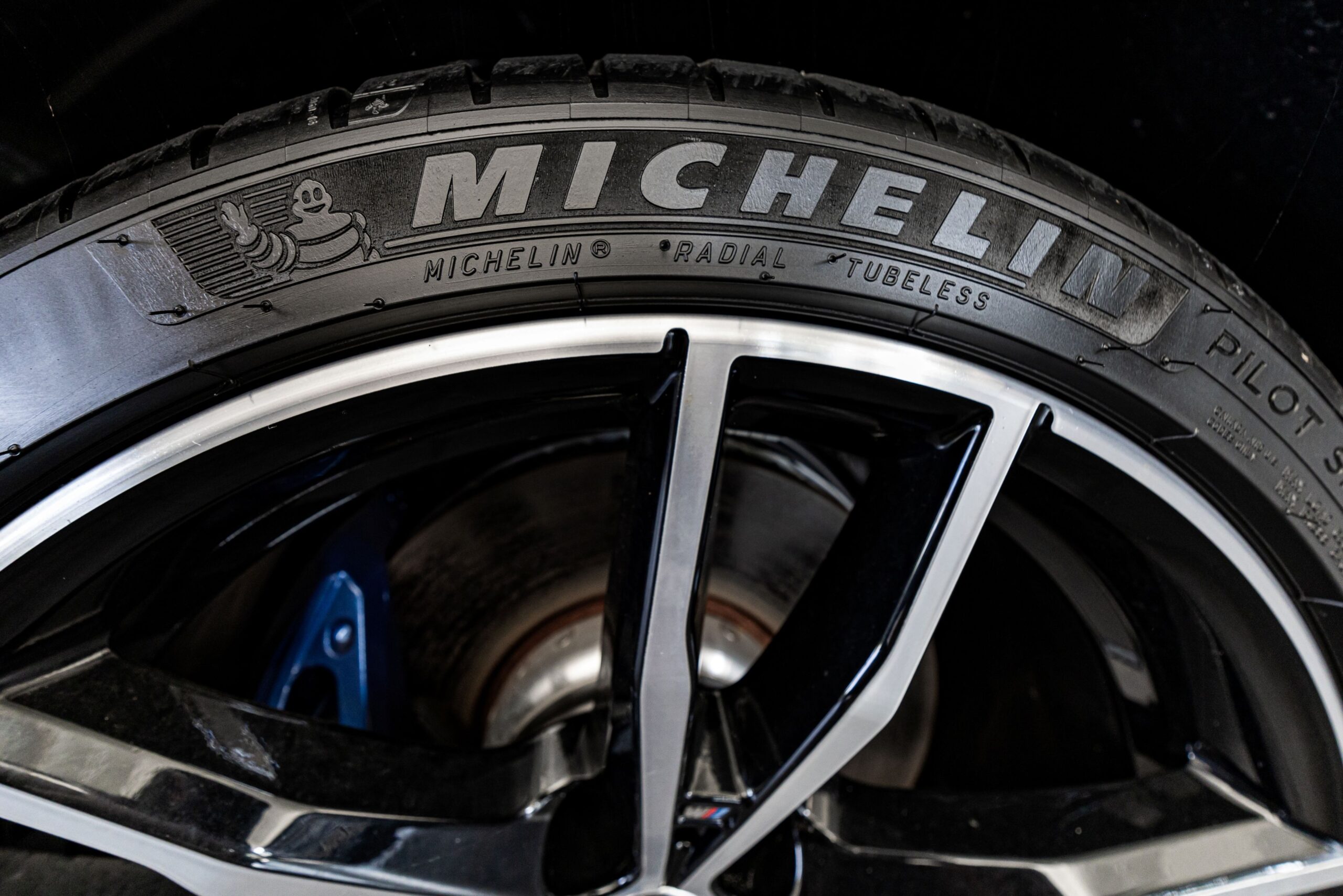 Michelin streicht bis zu 1500 Jobs: Reifenriese verschärft Sparkurs