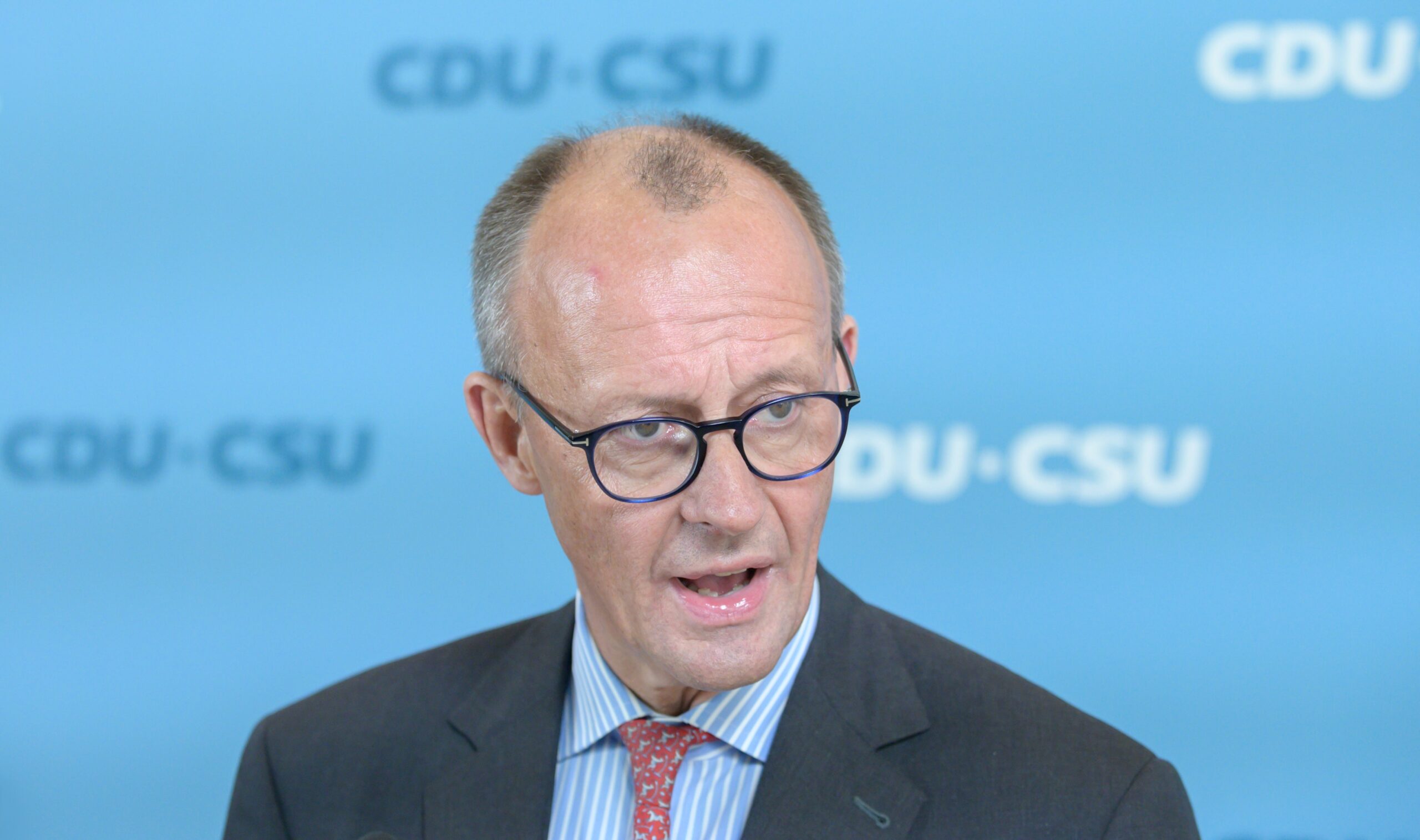 Nächster Wirtschaftsgipfel endet ergebnislos: Deutschland rutscht in die Rezession