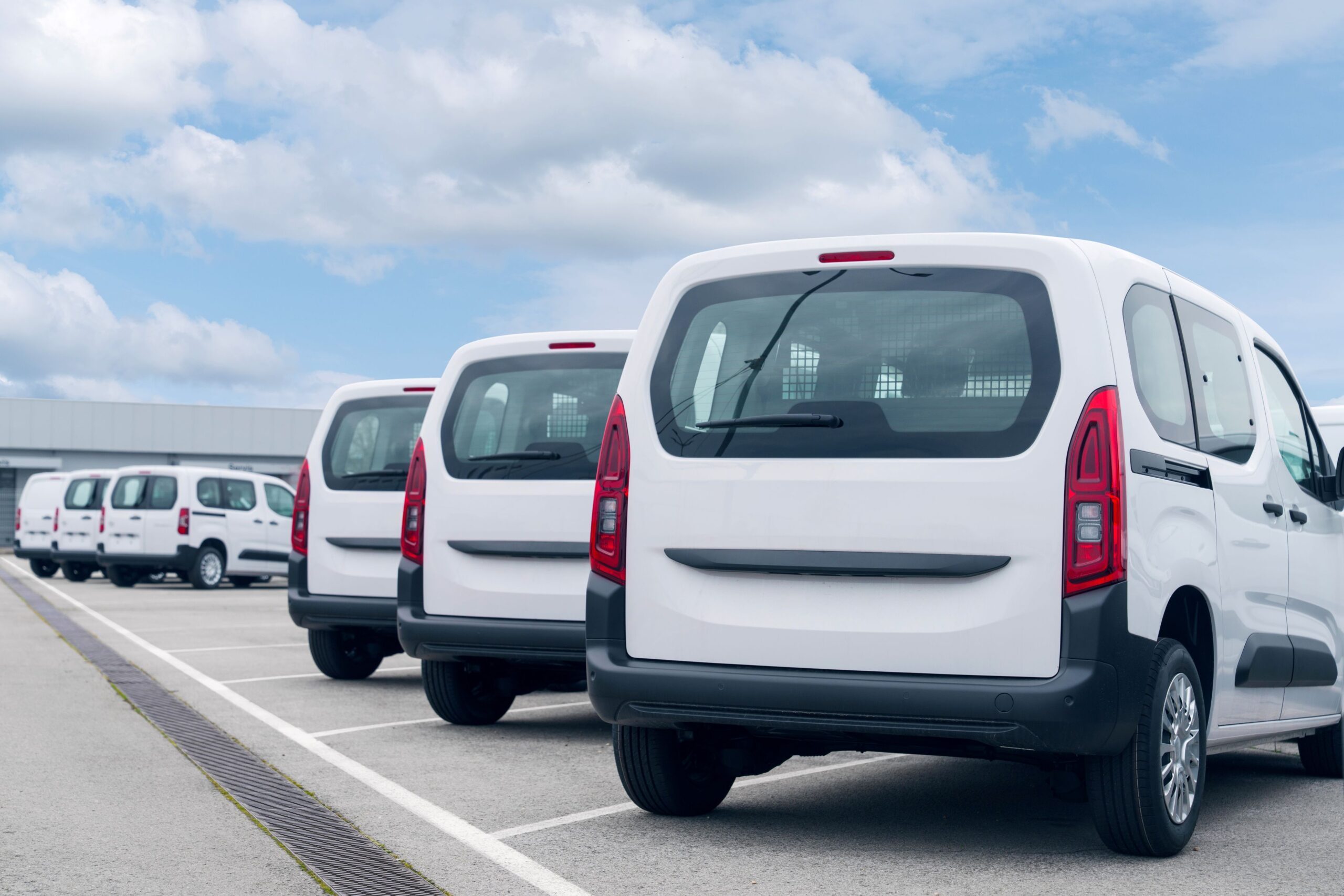 Nextmove insolvent: E-Auto-Vermieter scheitert an Transporterstrategie und muss sich neu aufstellen