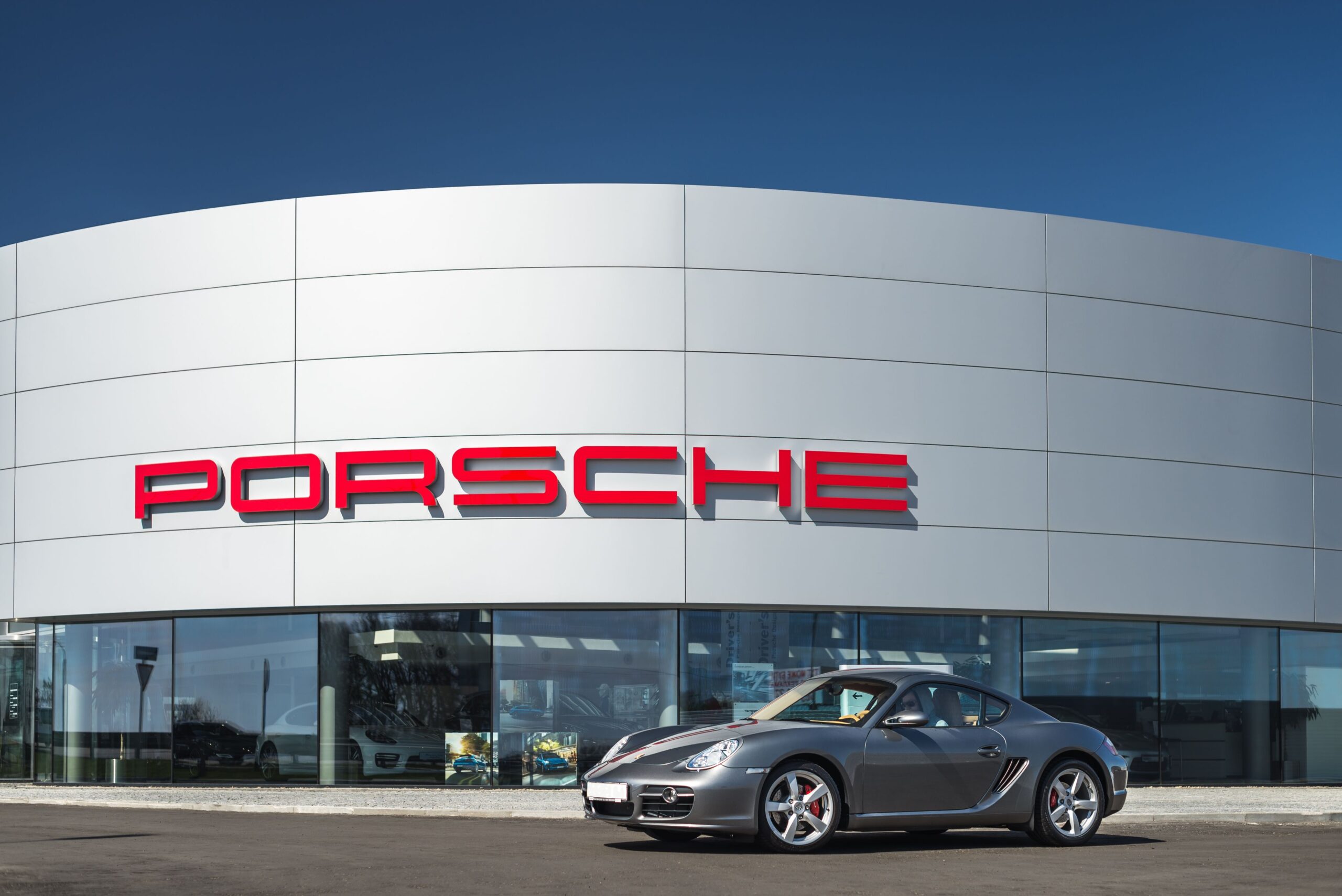 Porsche streicht im Werk Leipzig 200 Stellen: Gewinneinbruch trifft sächsisches Vorzeigewerk