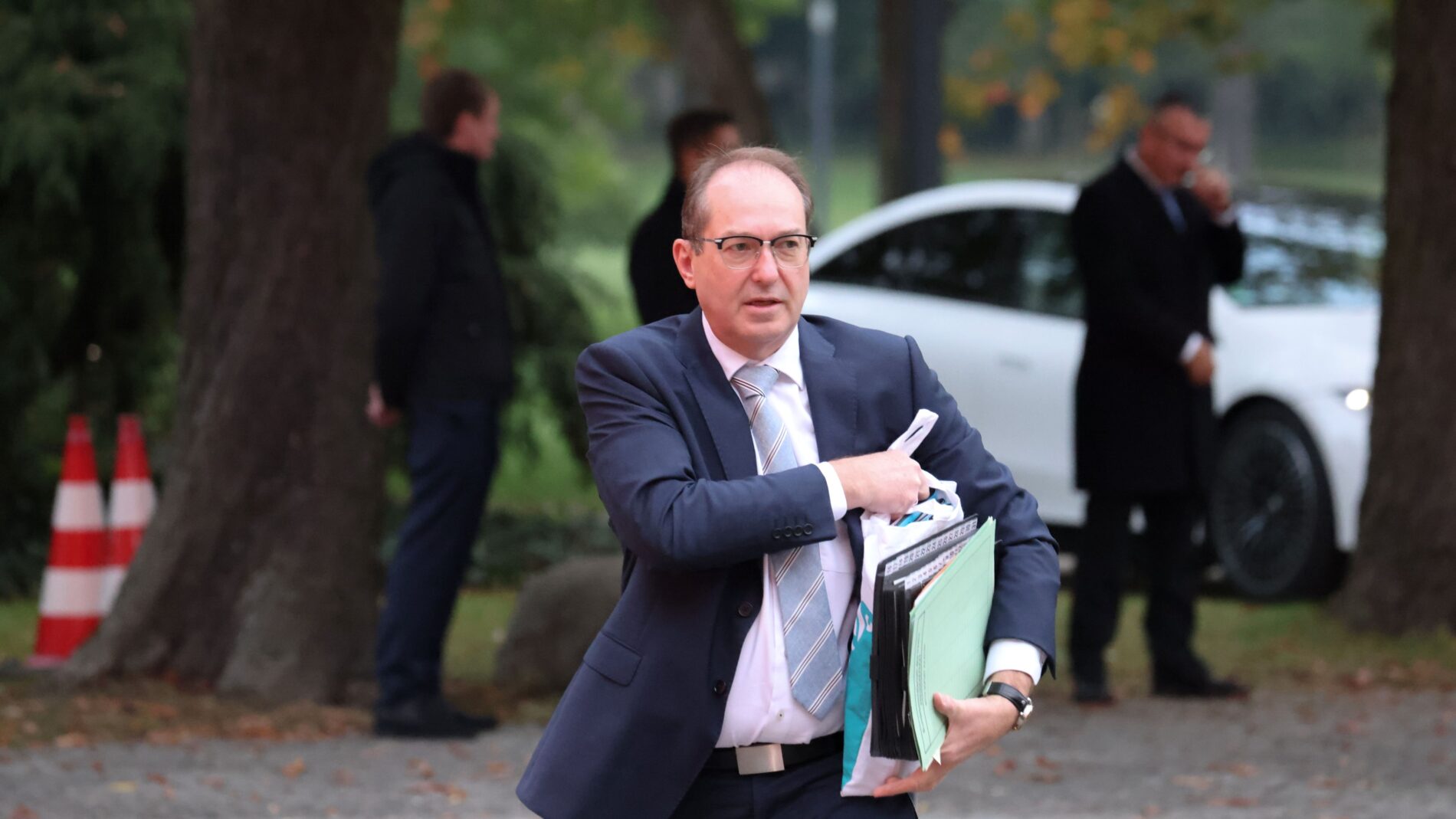 Der Verfassungsschutz soll bei Terror- und Spionagegefahren Daten verändern, Systeme manipulieren und verdeckt eingreifen dürfen
