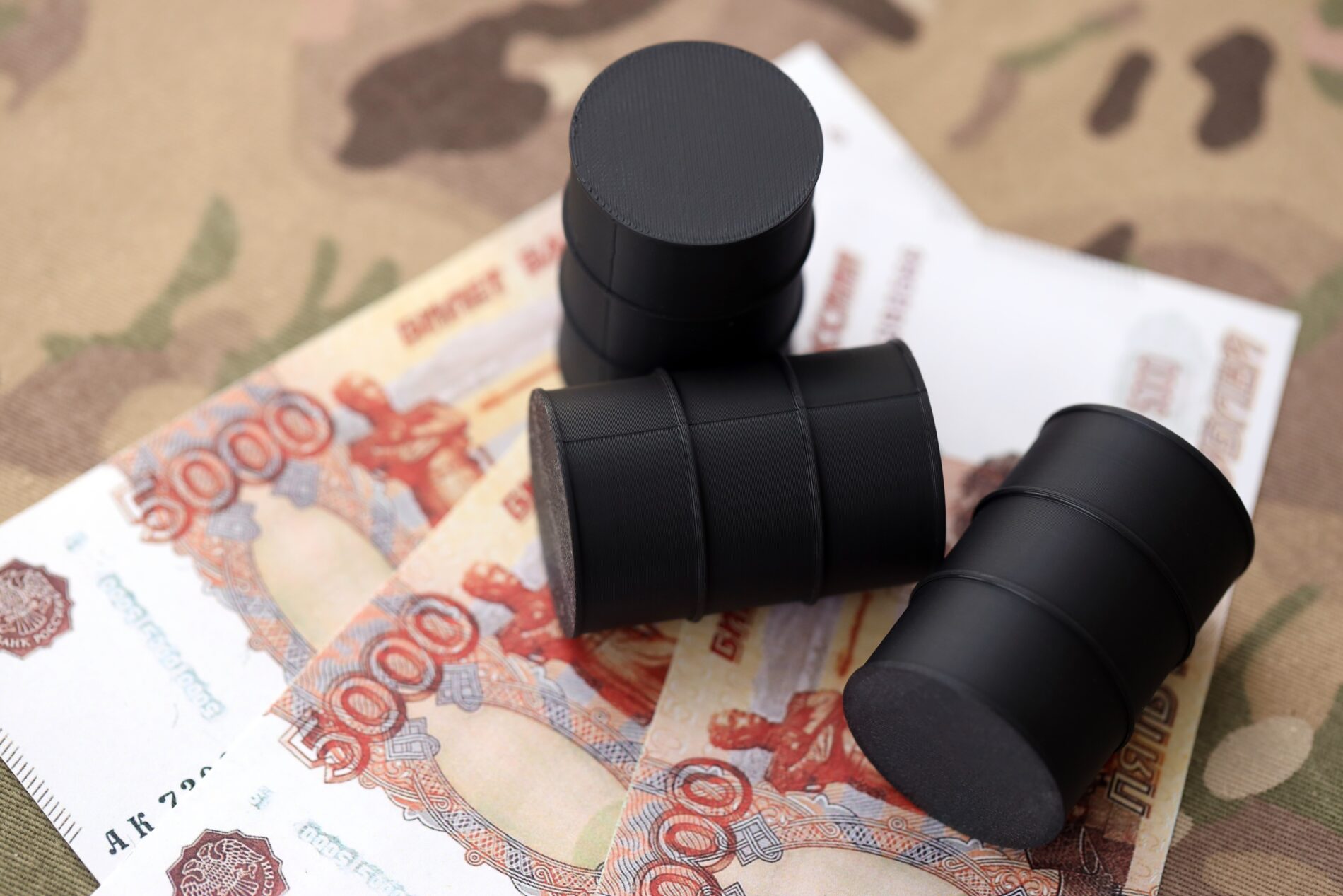 China kritisiert geplante US-Sanktionen gegen Käufer russischer Energie. Washington erwägt Strafzölle gegen Länder, die weiter Öl und Gas aus Russland beziehen.