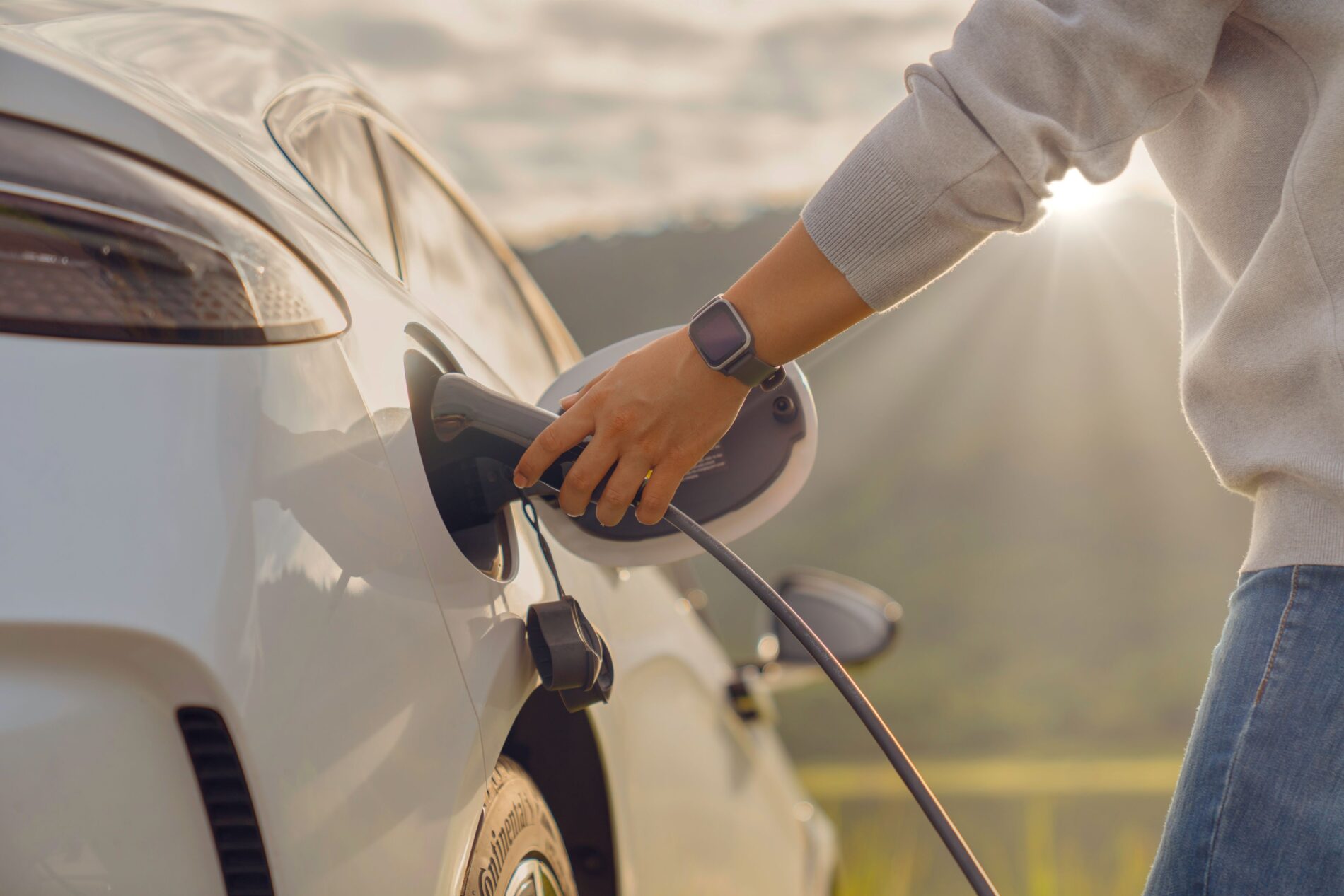 TUM-Forscher warnen: Die EU-Klimaziele geraten außer Reichweite, wenn Elektroautos einer gesamthaften CO₂-Bilanzierung unterzogen werden