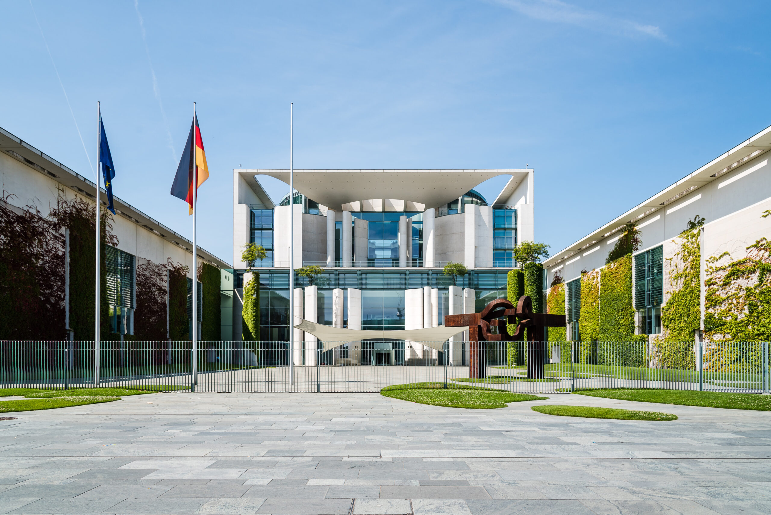 Wirtschaftsverbände und Großkonzerne drängen Bundesregierung zu Reformen