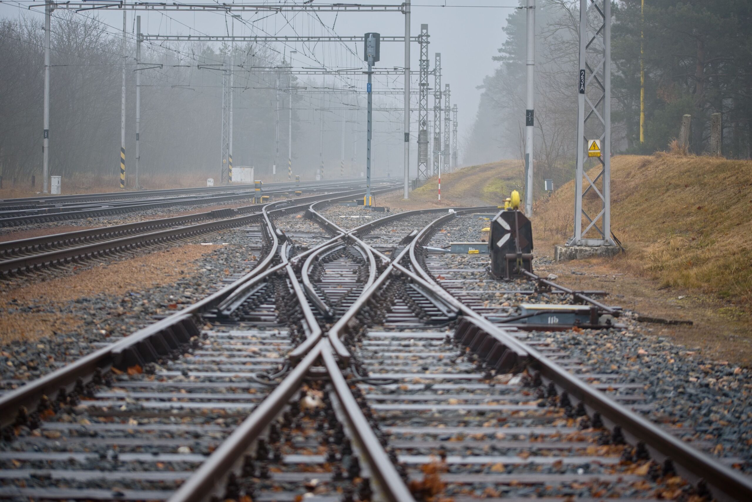 Verdacht auf Bahnsabotage bei Backnang: Kabelschnitte treffen Bahn, Internet und Telefon