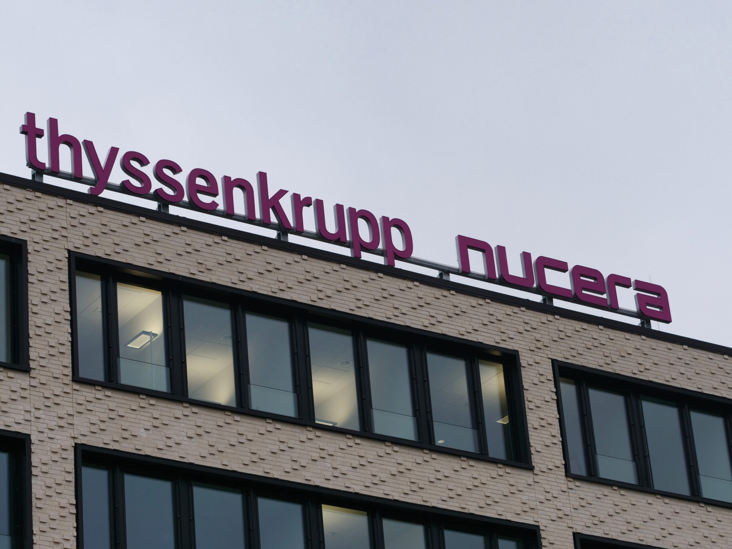 Wasserstoff: Thyssenkrupp Nucera stoppt Großserie – Arnstadt verliert Fabrikchance