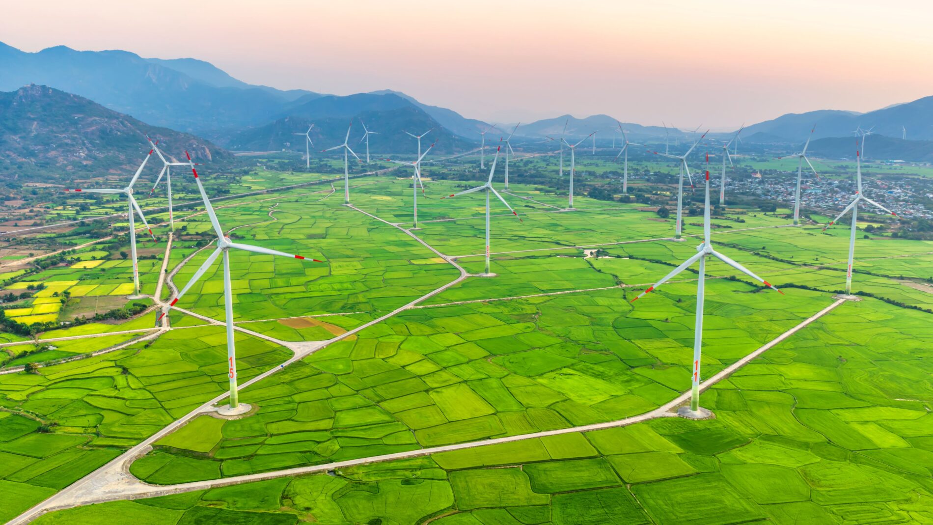 Windkraft-Pachten verteuern neue Anlagen. Der geplante Deckel soll Förderkosten senken, stößt bei Grundbesitzern jedoch auf Widerstand