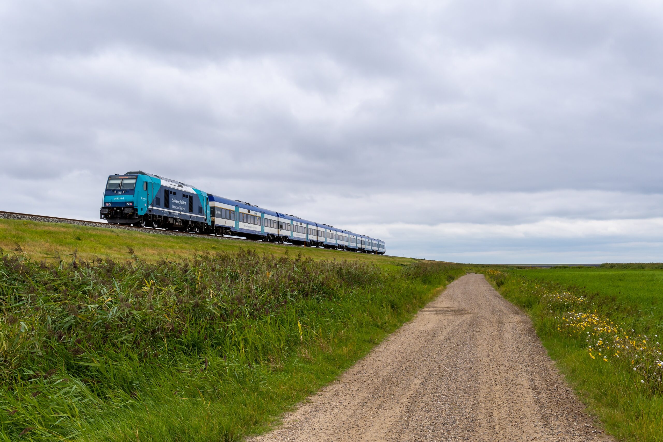 Stromausfall auf der Marschbahn: Stellwerk Klanxbüll stoppt Zugverkehr nach Sylt
