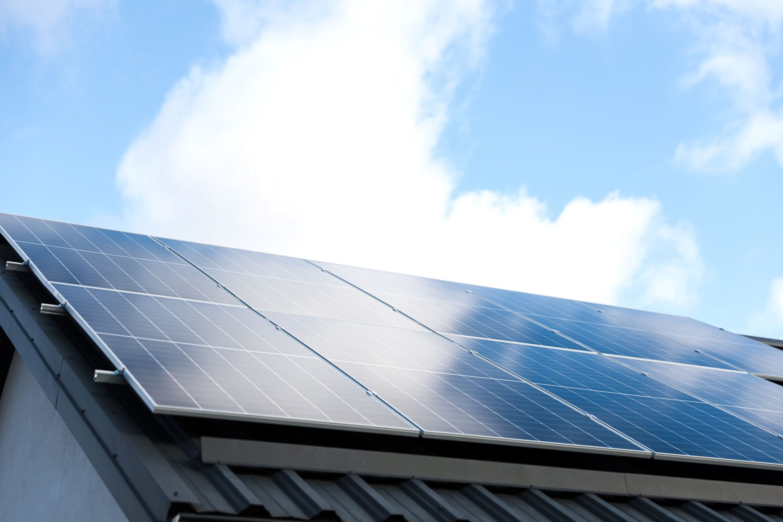 Eigentümer von Solaranlagen sollen ab 2029 fürs Stromnetz zahlen – auch wenn sie es entlasten