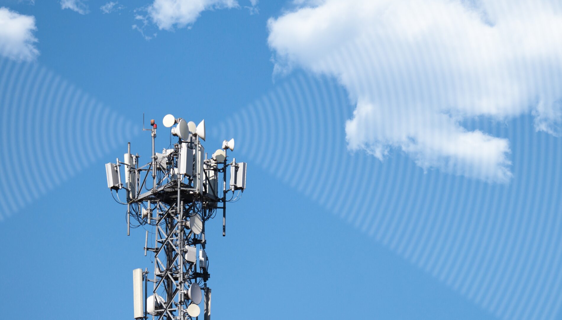 Deutschlands Behördenfunk soll unabhängiger von ausländischer Technik werden. BDBOS-Chef Hübner warnt vor Hintertüren, unsicheren Lieferketten und einem möglichen „Kill Switch“ bei Satellitendiensten.
