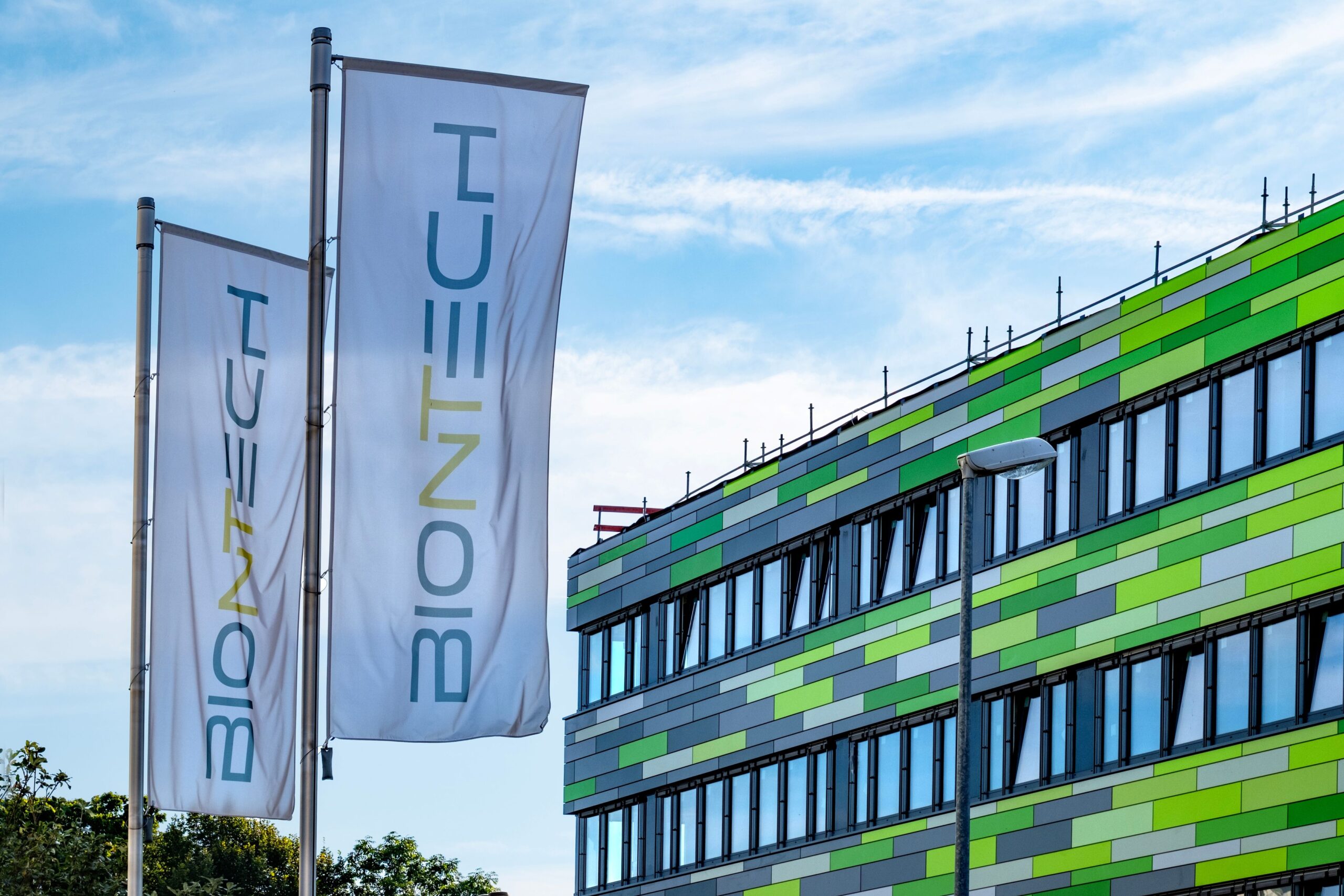 BioNTech schließt drei Werke in Deutschland – rund 1.800 Beschäftigte betroffen