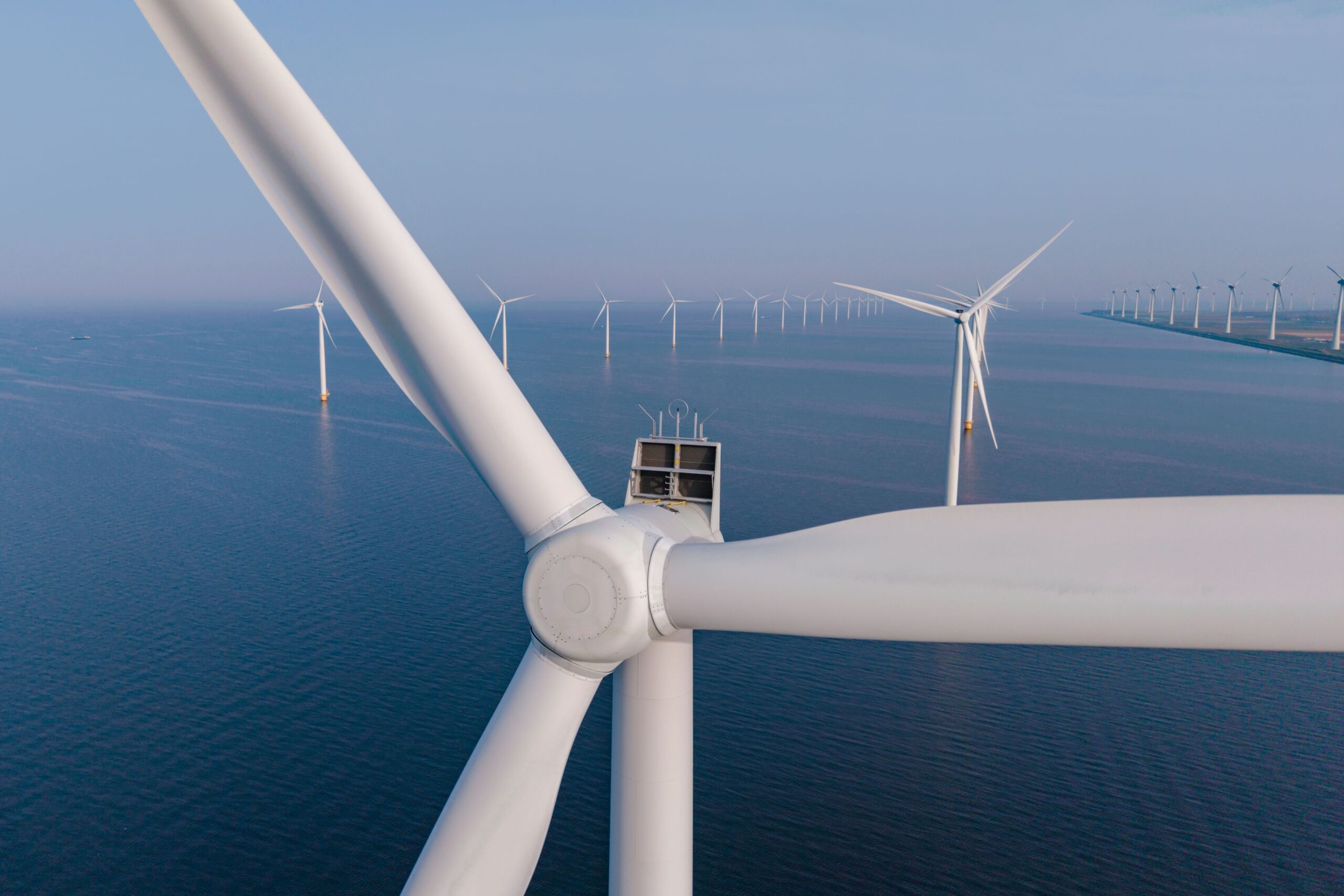 Rotorblattschaden bei He Dreiht verzögert Deutschlands größten Offshore-Windpark