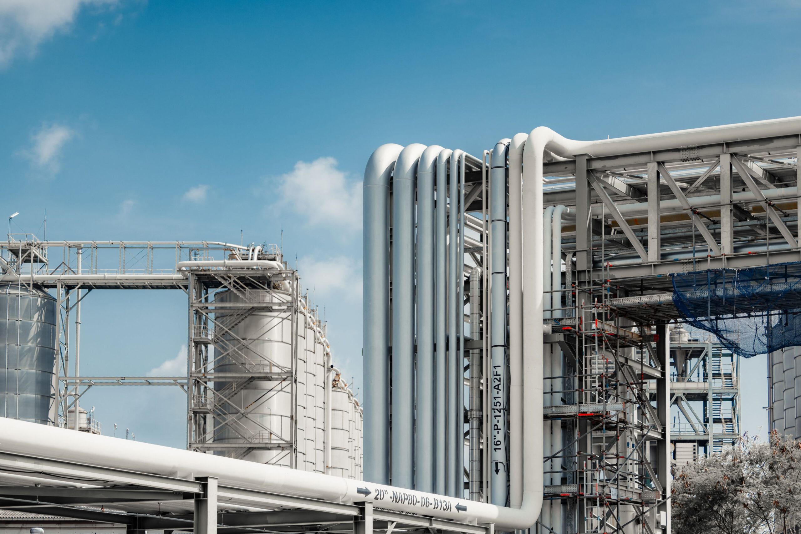 Ineos stoppt drei Chemieanlagen in Hull – Gaspreise gefährden fast 4.000 Jobs