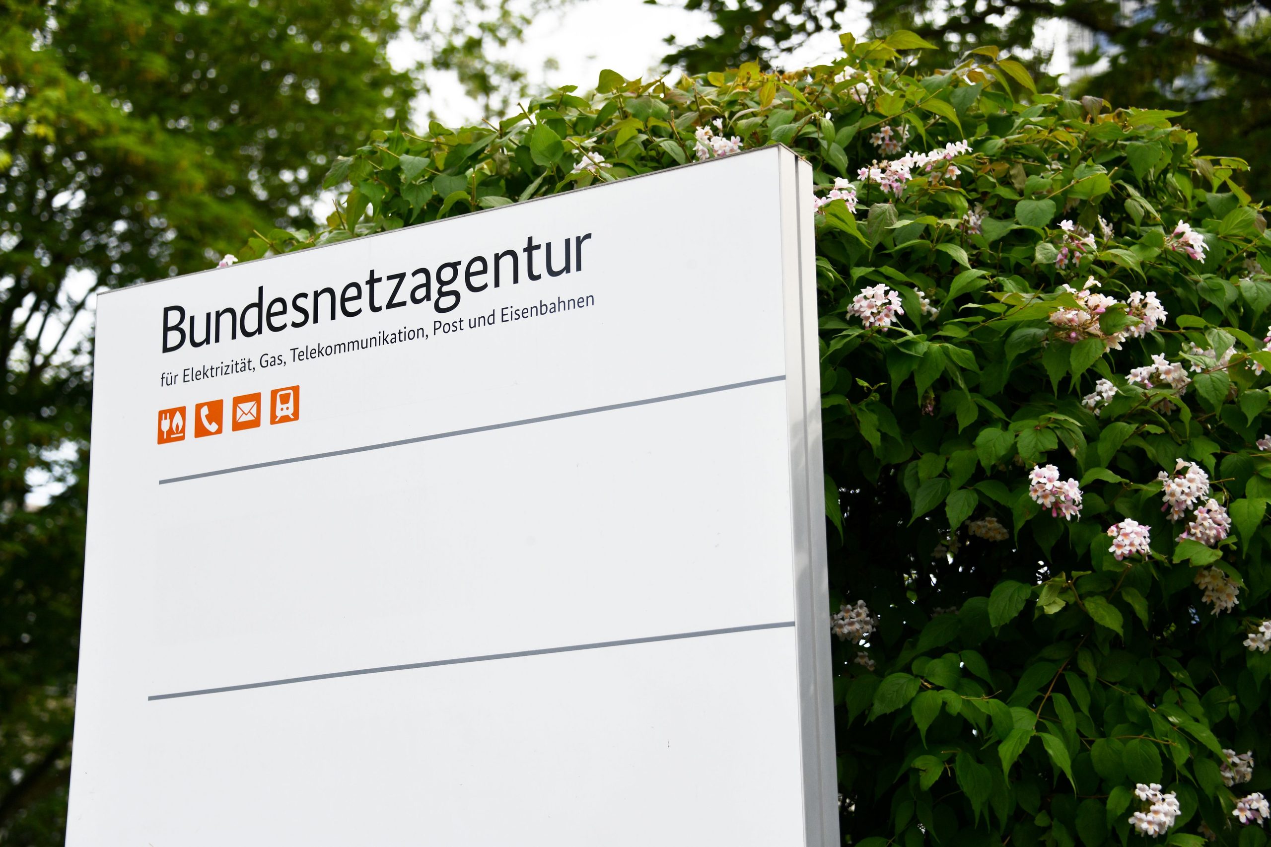 Sicherheitsplattform Strom – Bundesnetzagentur bereitet Produktionsstopps für die Industrie vor