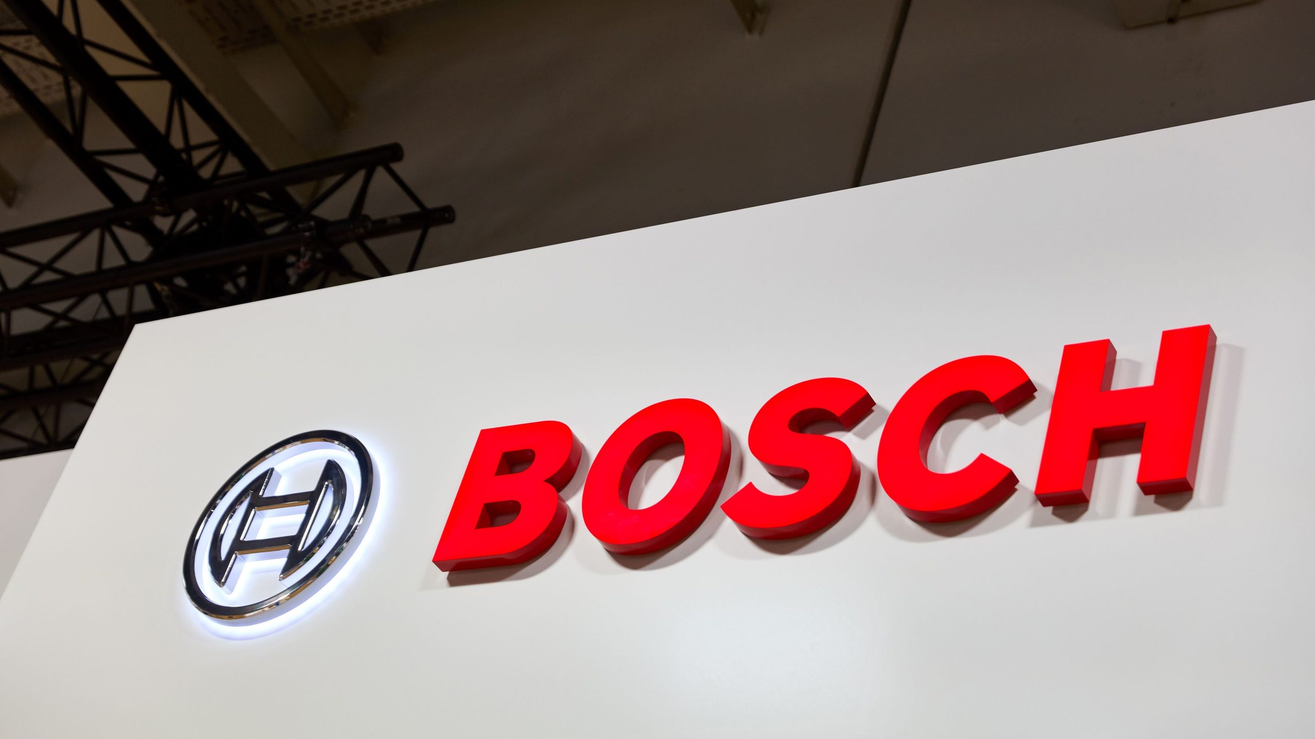 Bosch gliedert 62.500 Mitarbeiter aus – Konzernumbau könnte Stellenabbau erleichtern
