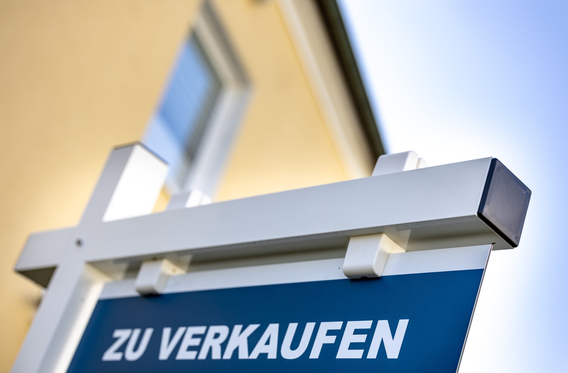 Die Grünen im Bundestag und der Finanzausschuss des Bundesrats wollten Gewinn bei Immobilenverkauf dauerhaft besteuern
